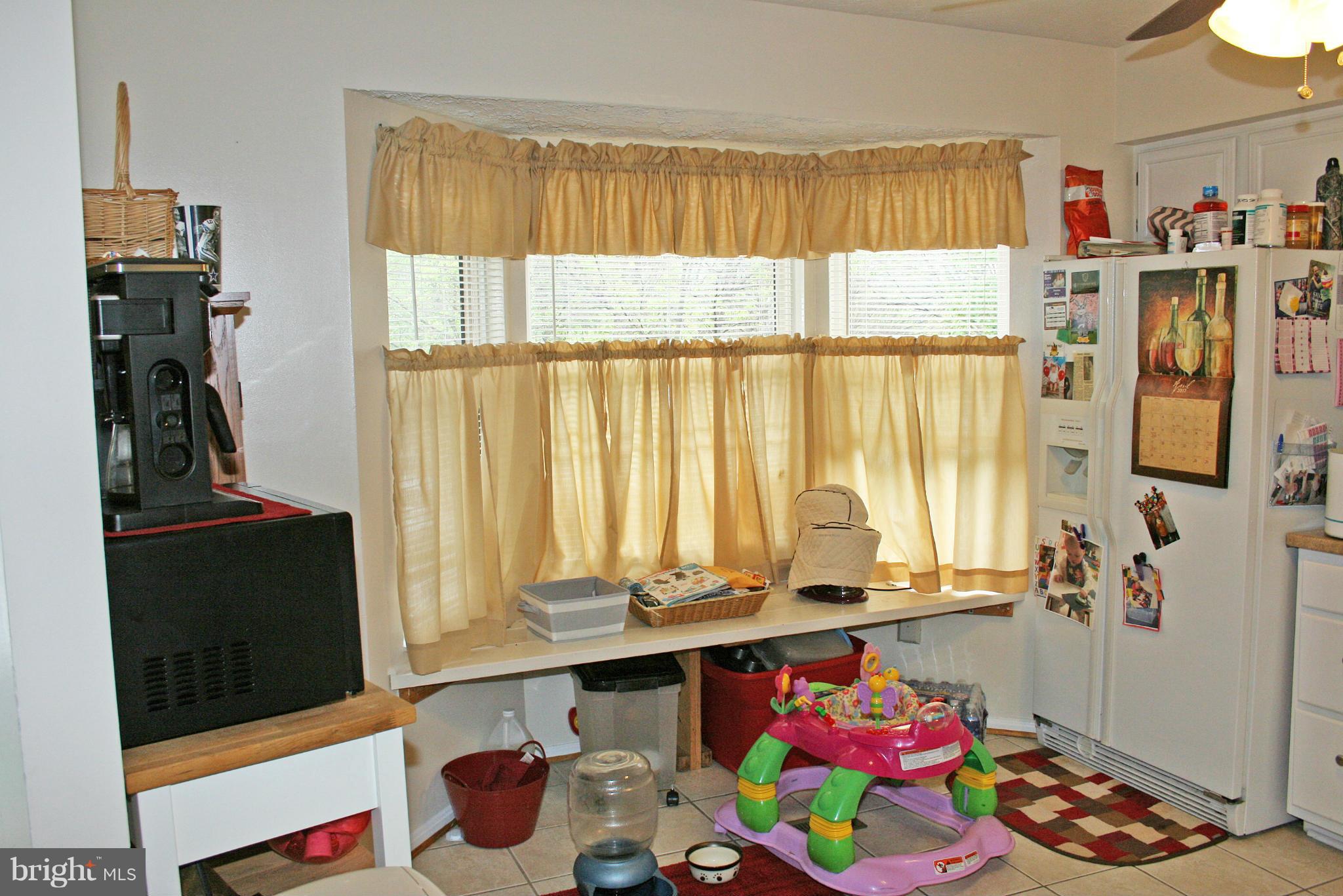 GUNNERS LAKE VILLAGE - Residential Lease