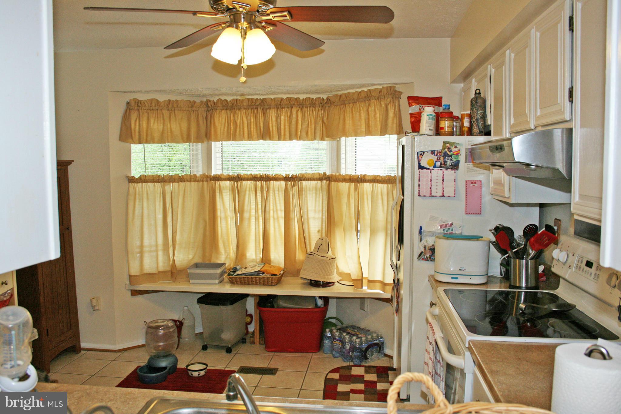 GUNNERS LAKE VILLAGE - Residential Lease