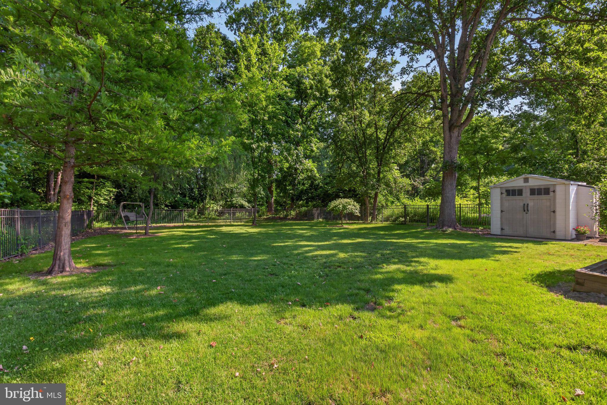 LAKE MEADE - Residential