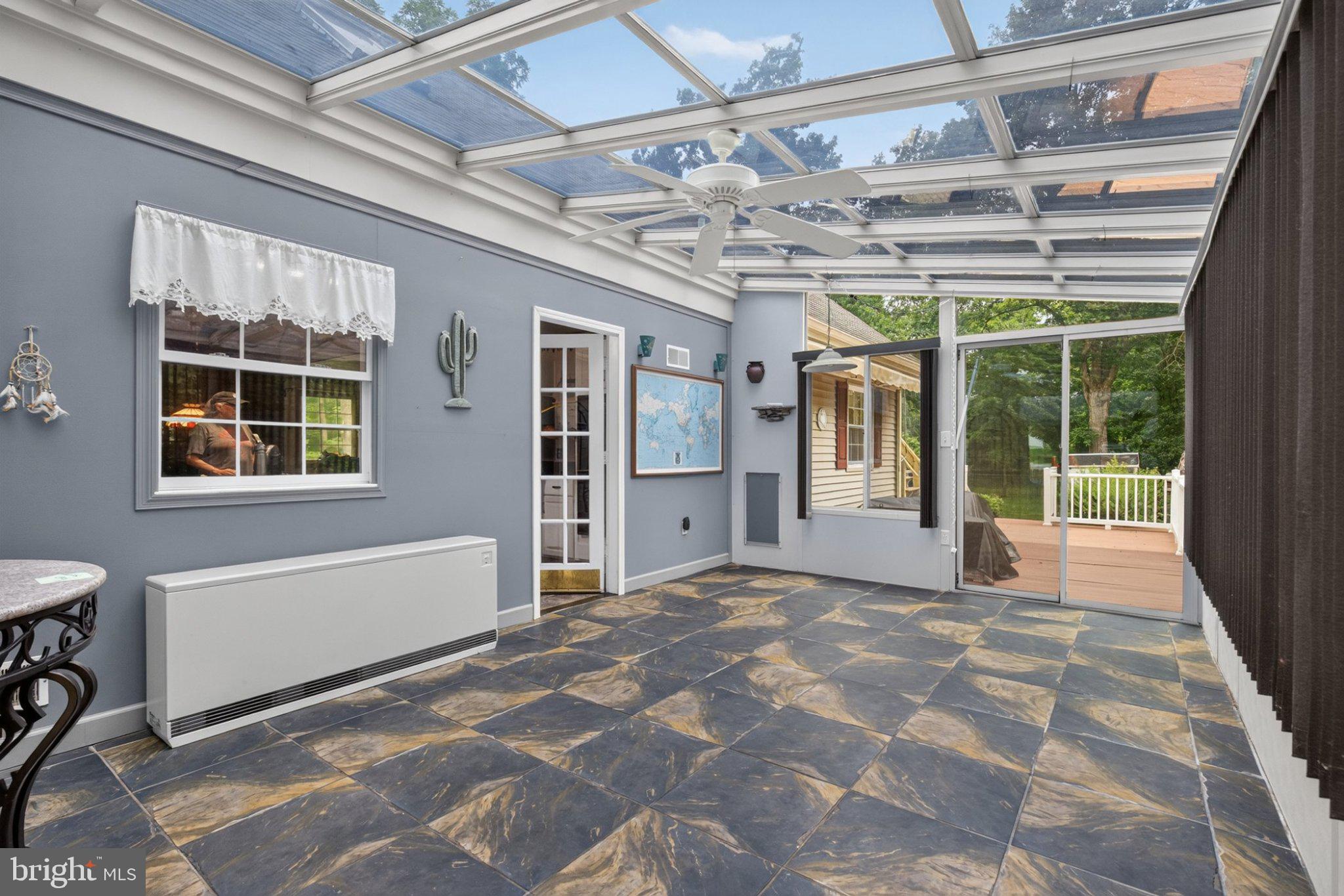 LAKE MEADE - Residential