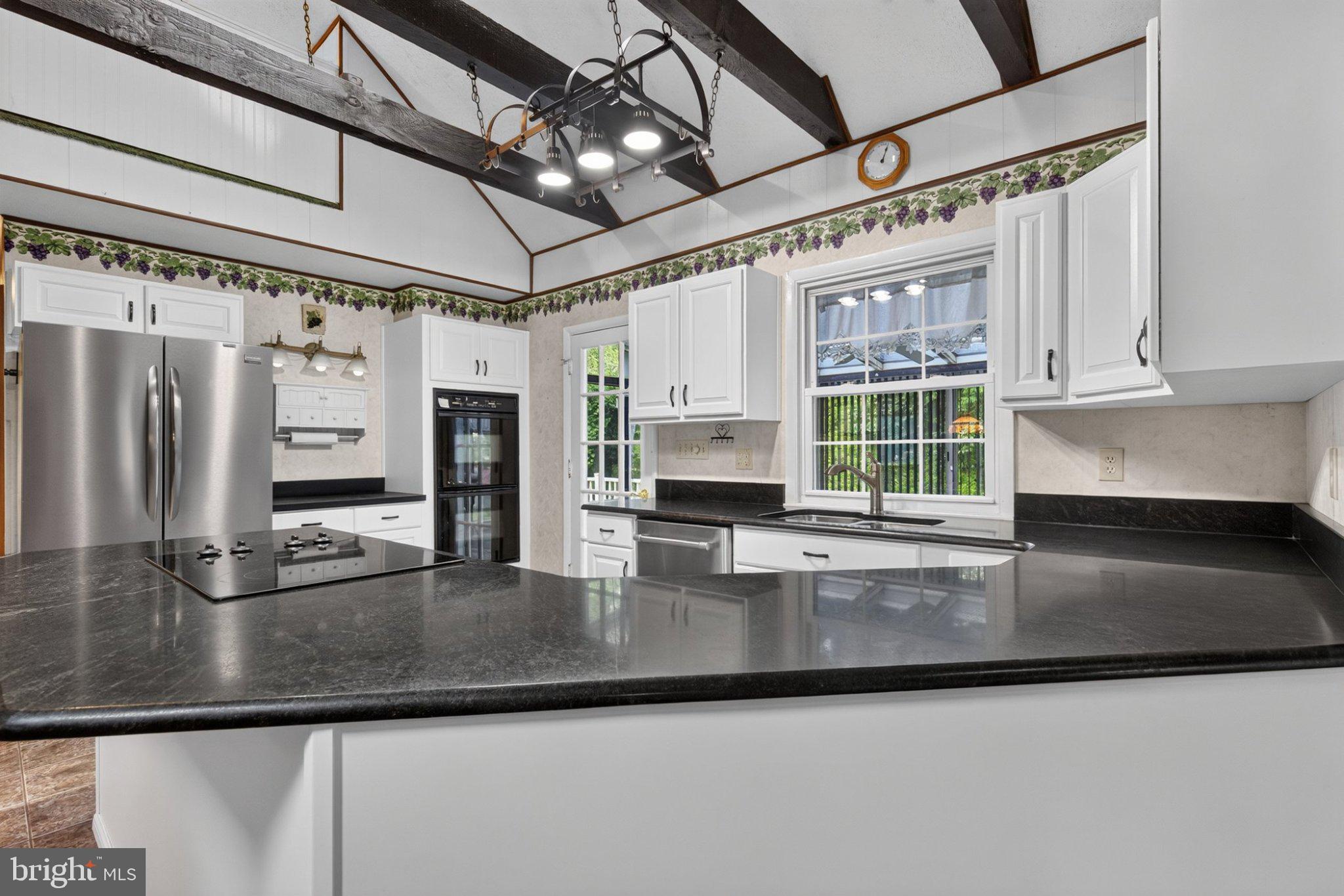 LAKE MEADE - Residential