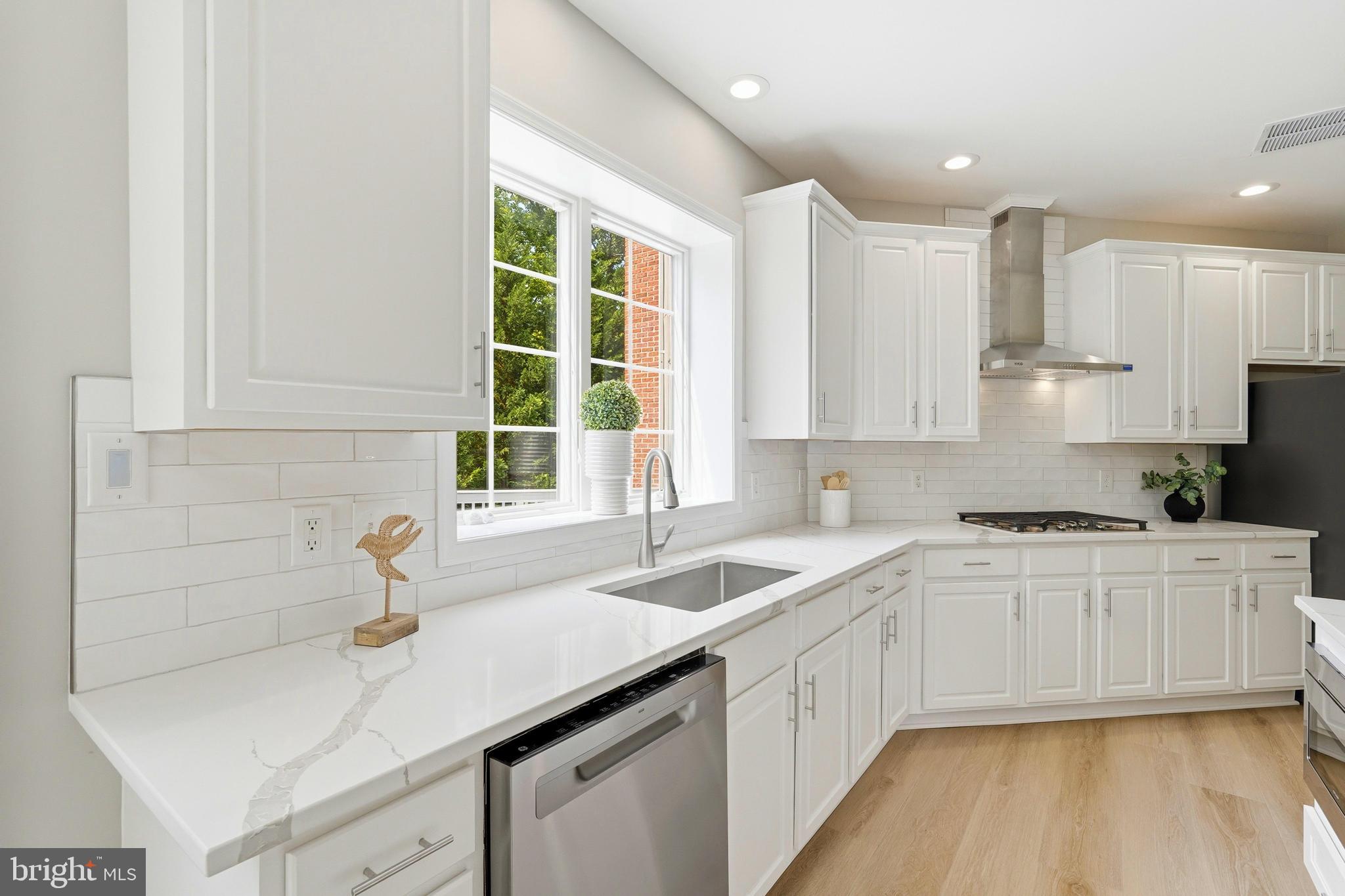 STONELEIGH - Residential