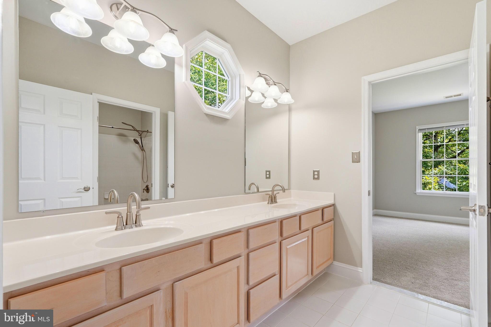 STONELEIGH - Residential