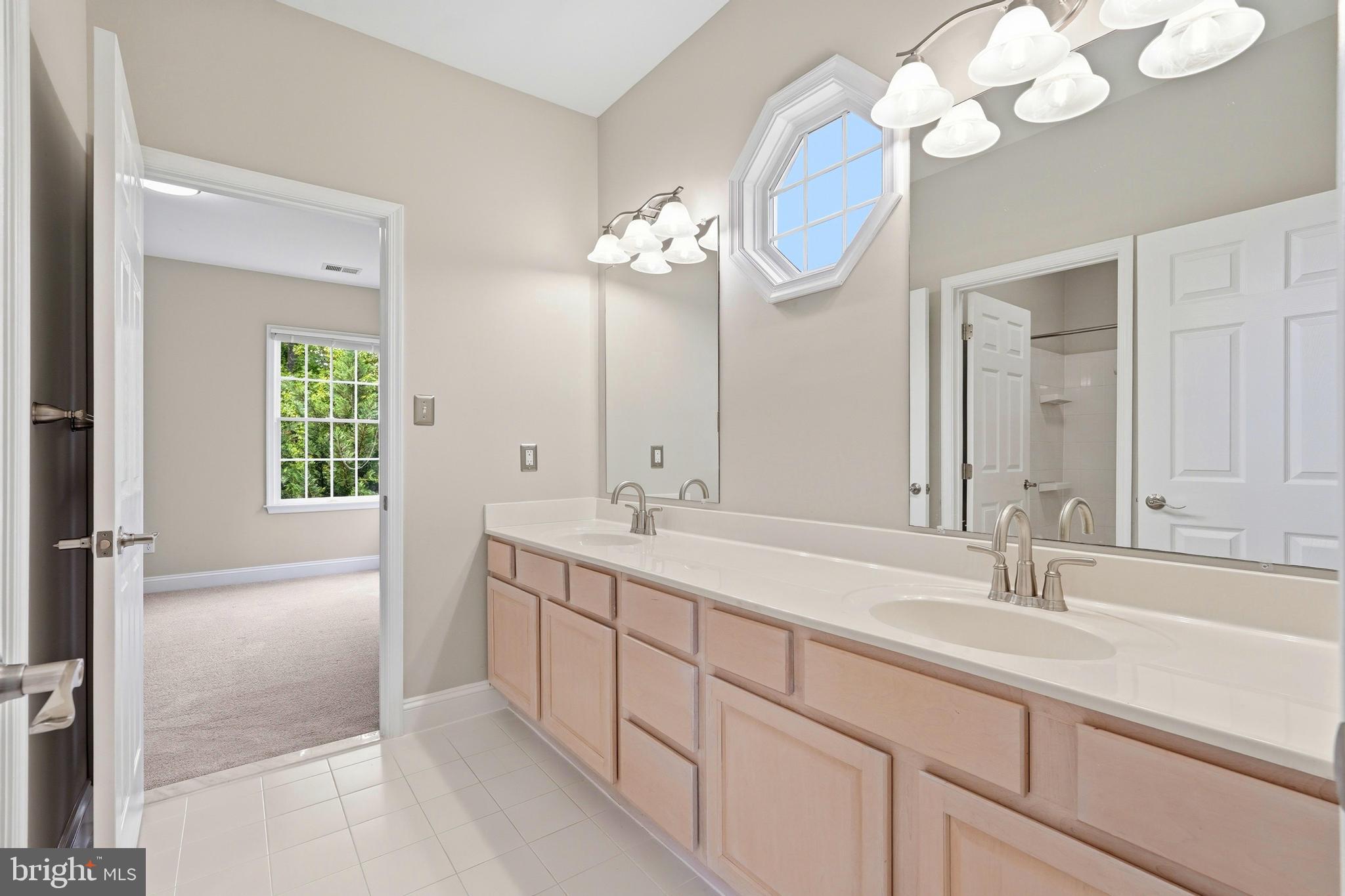 STONELEIGH - Residential