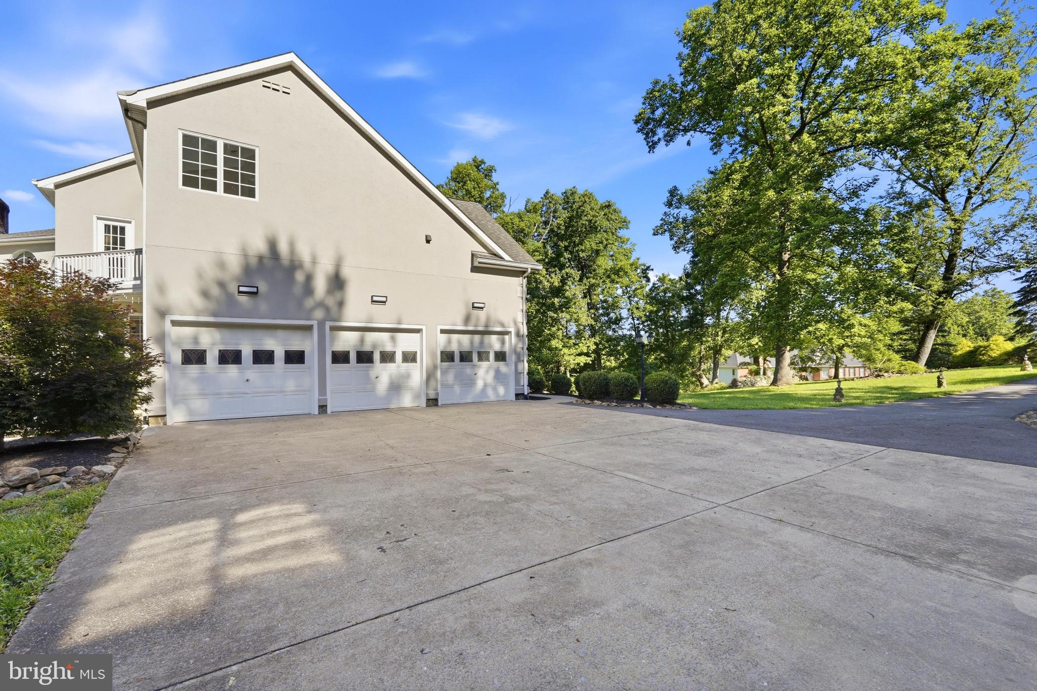 STONELEIGH - Residential