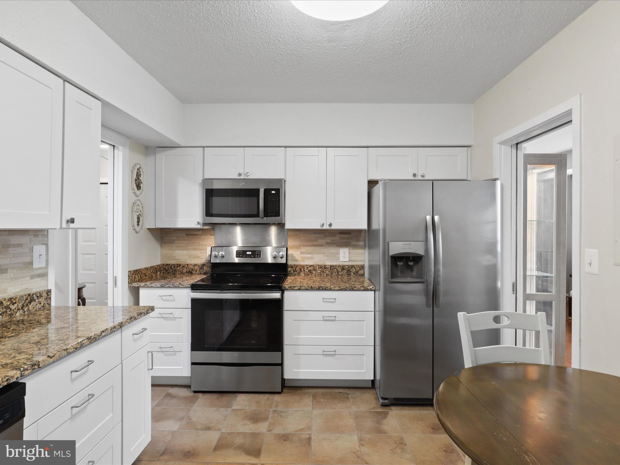 SKYLINE SQUARE CONDO - Residential