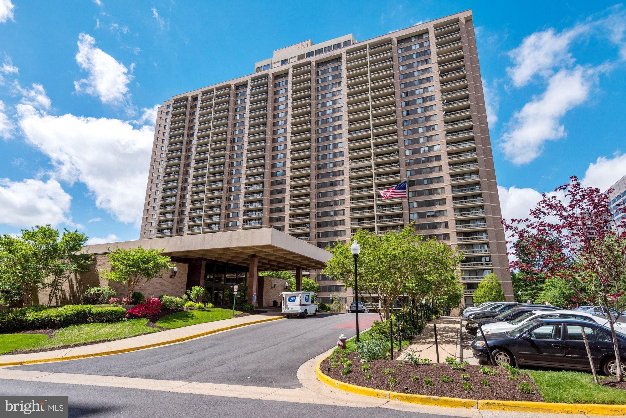 SKYLINE SQUARE CONDO - Residential
