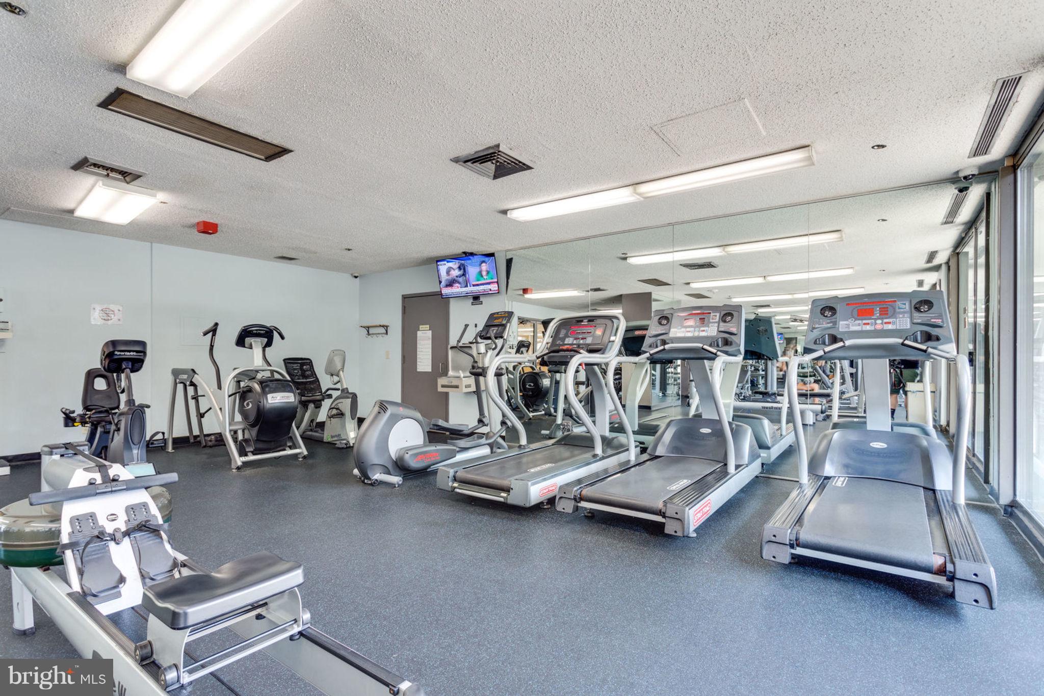 SKYLINE SQUARE CONDO - Residential