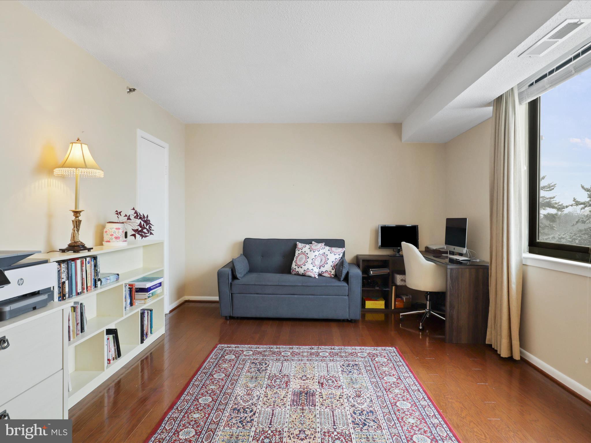SKYLINE SQUARE CONDO - Residential