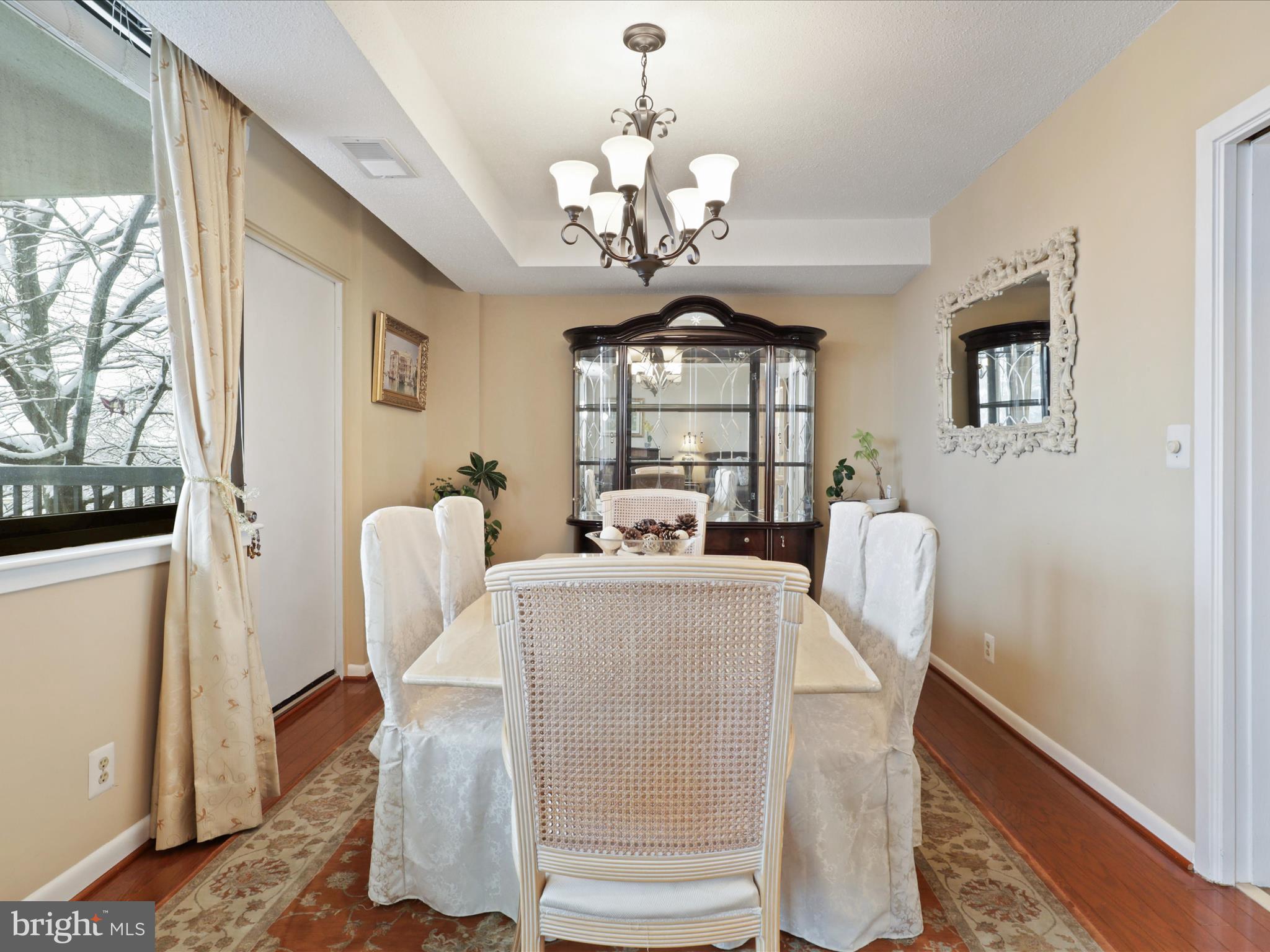 SKYLINE SQUARE CONDO - Residential
