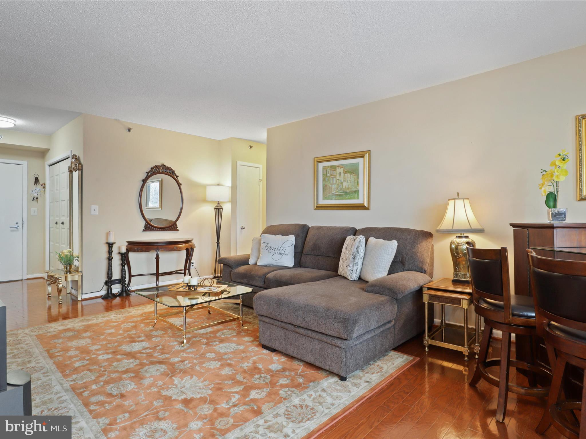 SKYLINE SQUARE CONDO - Residential