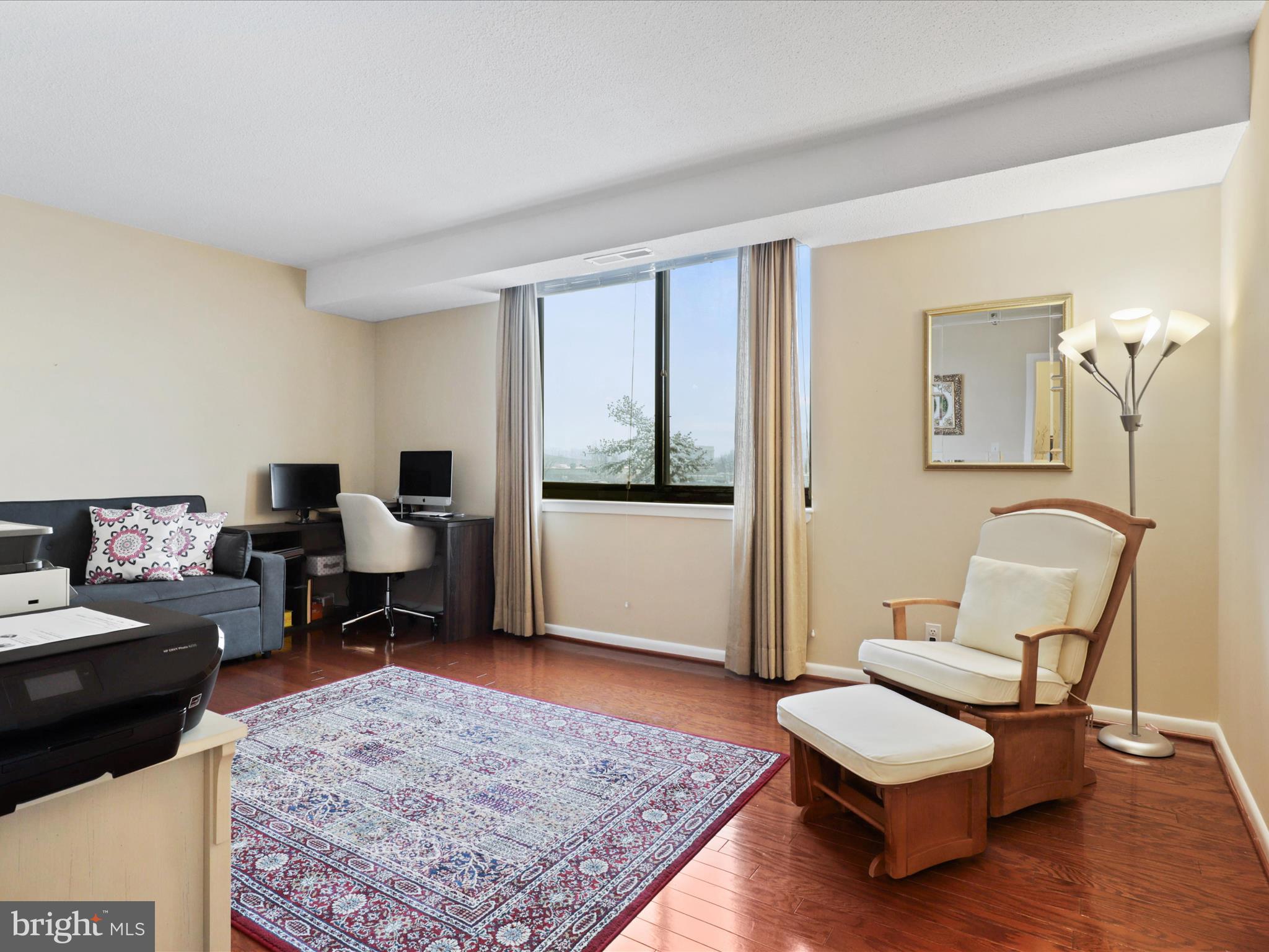 SKYLINE SQUARE CONDO - Residential