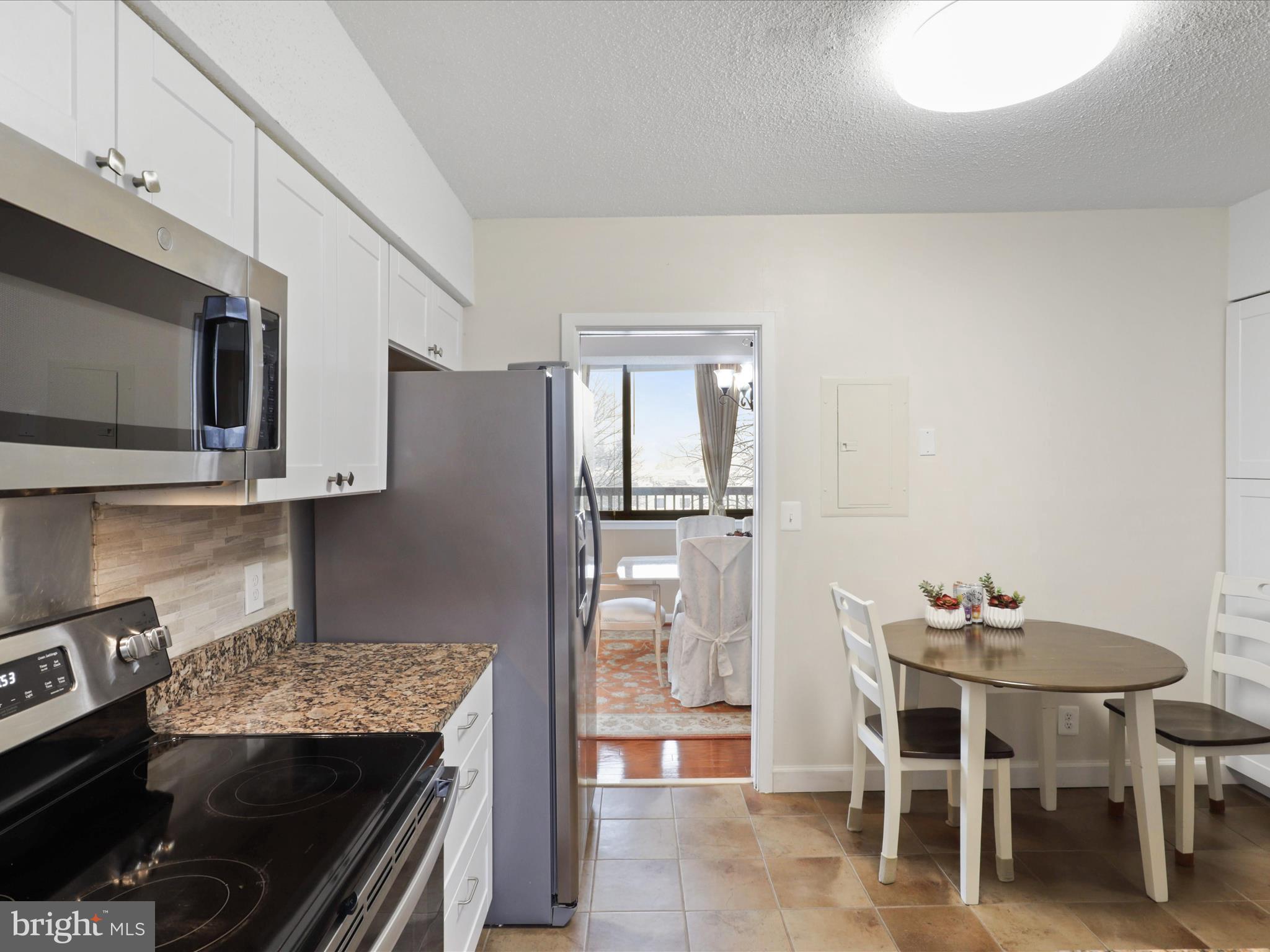 SKYLINE SQUARE CONDO - Residential
