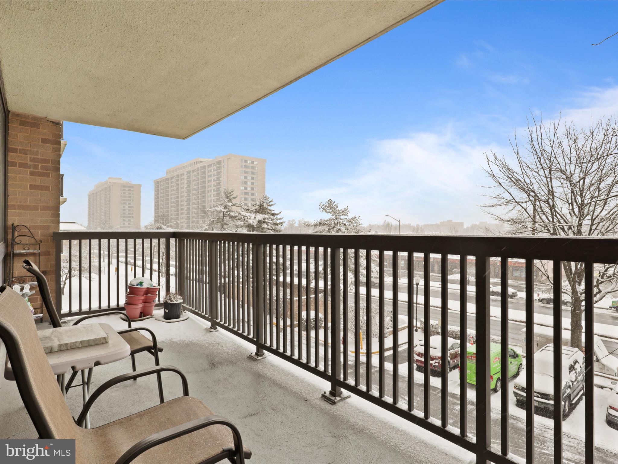 SKYLINE SQUARE CONDO - Residential