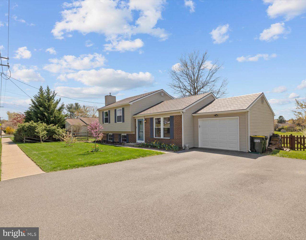 VILLAGE PARK - Residential