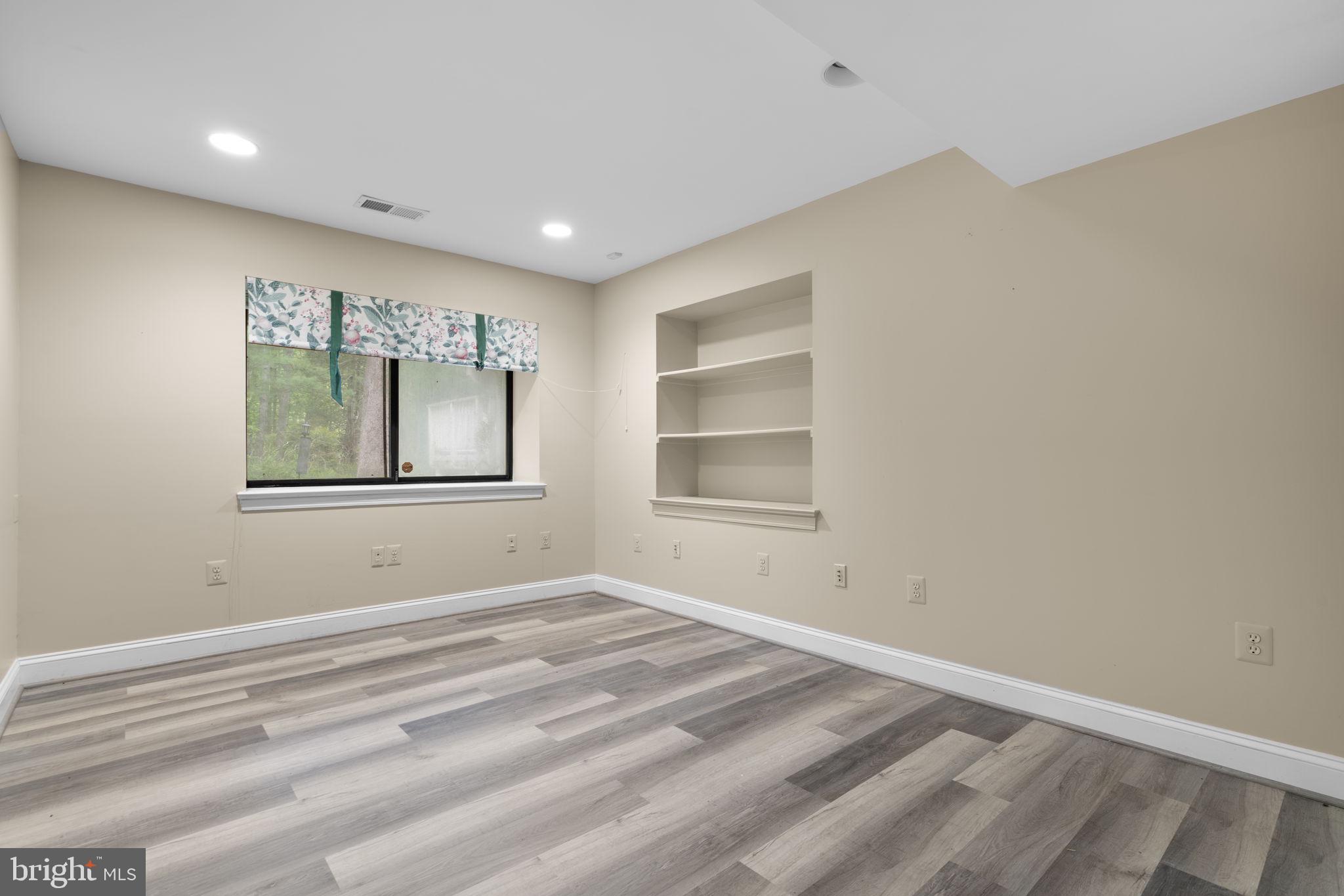 SYCAMORE SPRINGS - Residential