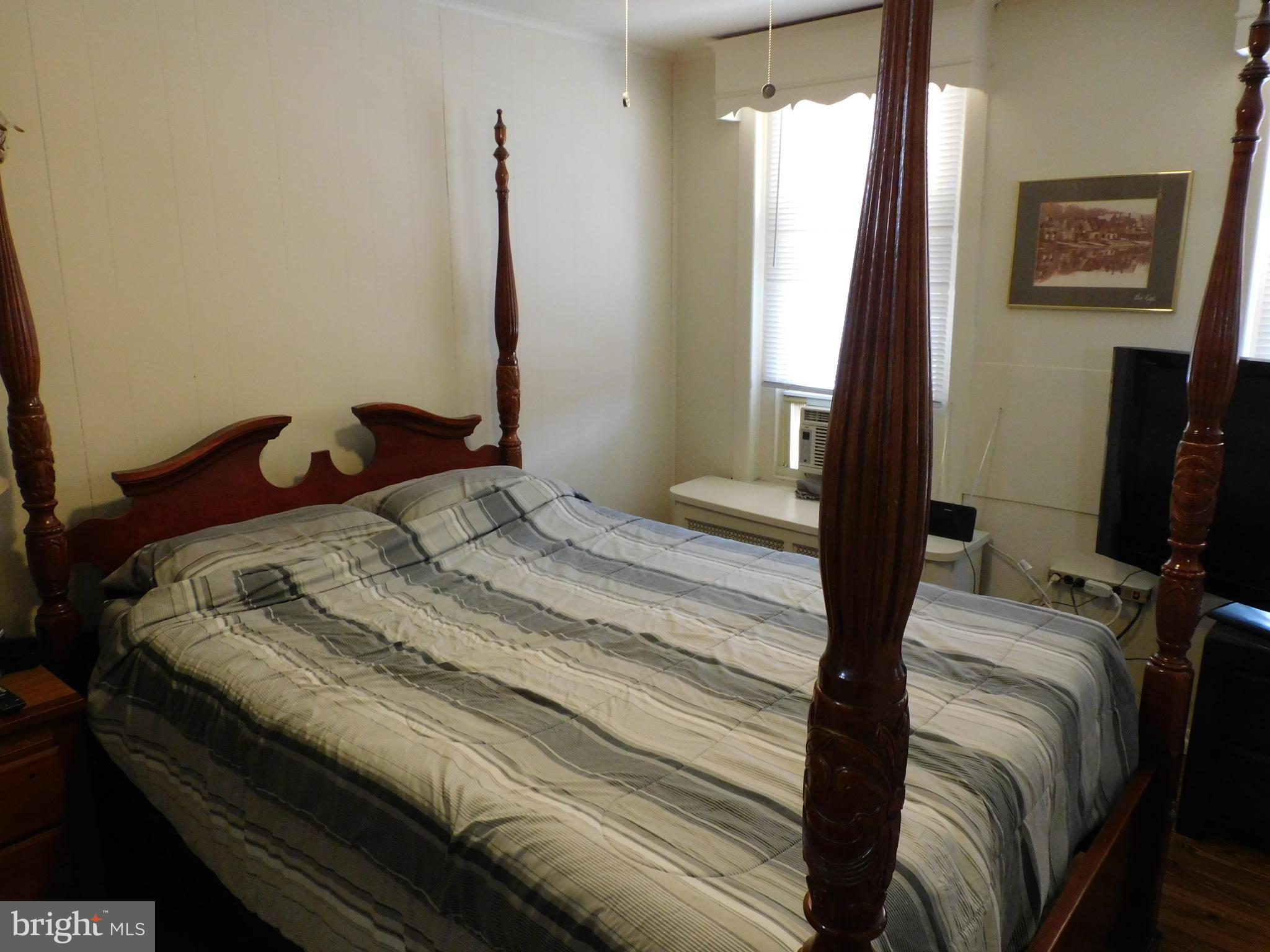 BRIDESBURG - Residential