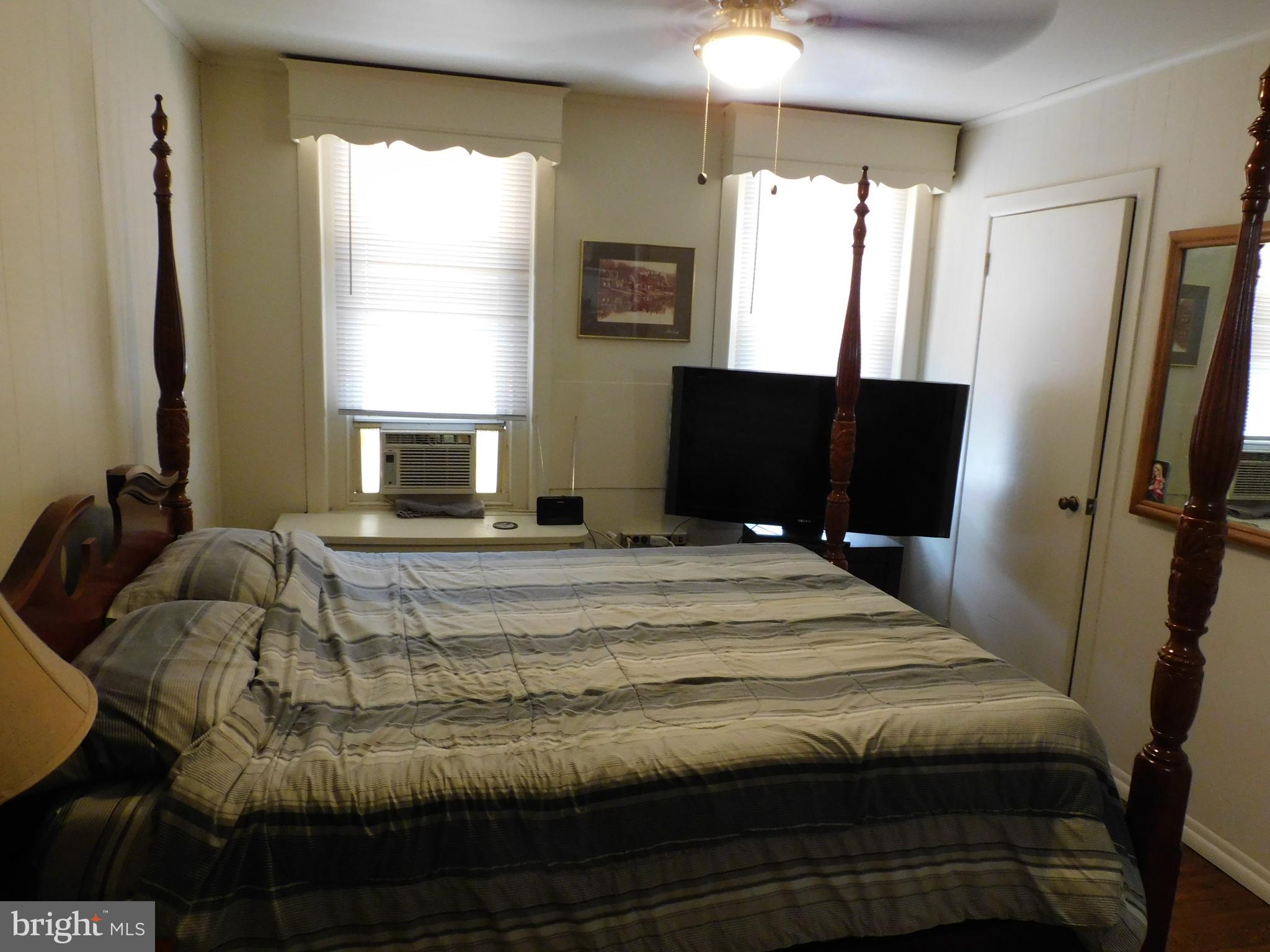 BRIDESBURG - Residential