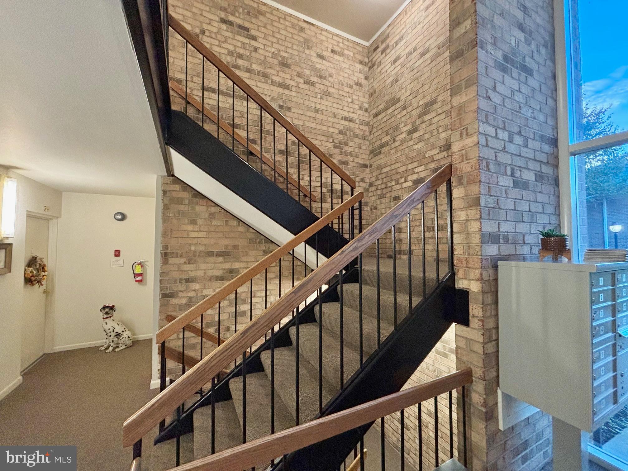 LEISURE WORLD - Residential