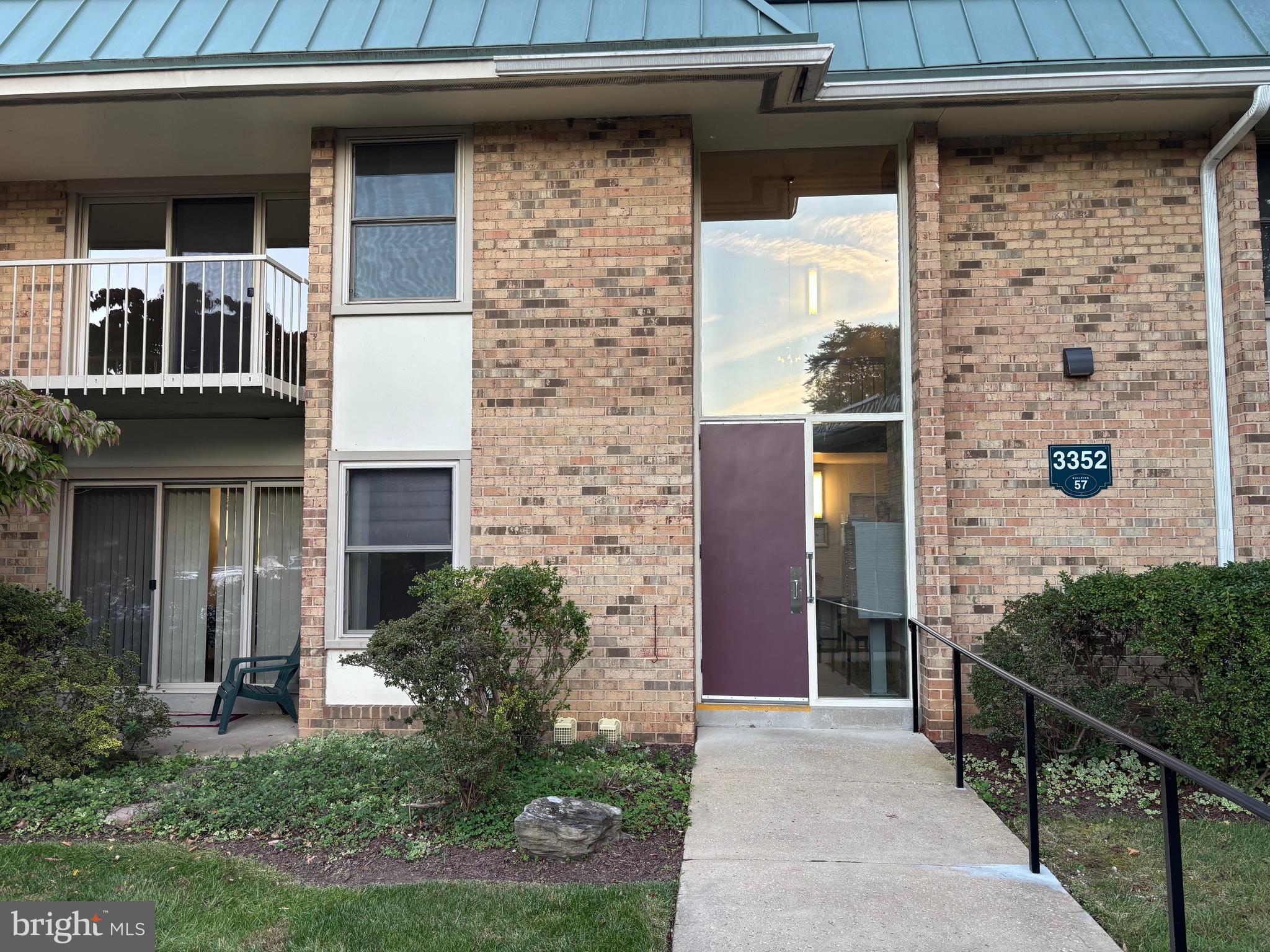 LEISURE WORLD - Residential