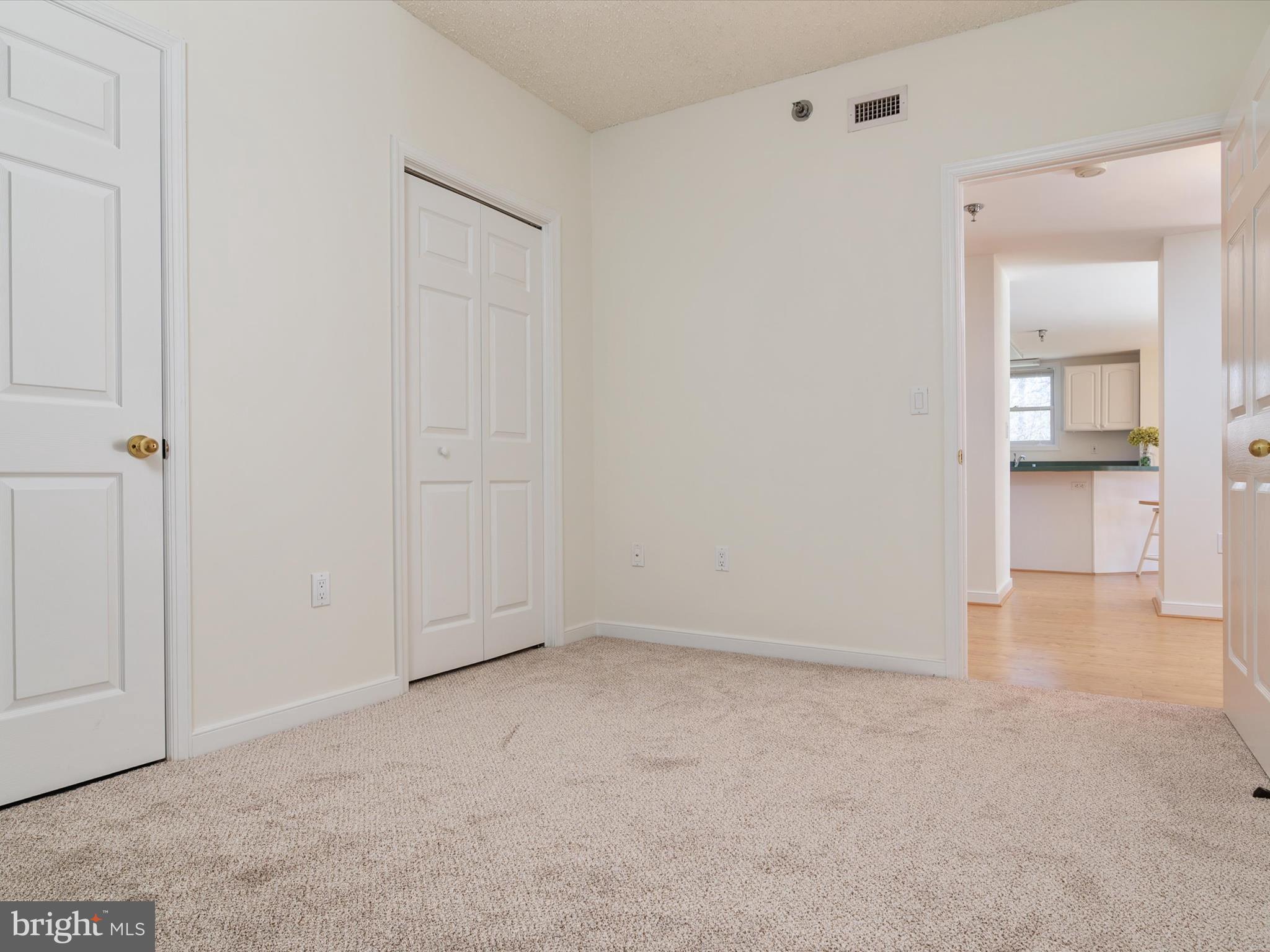 MCKINSEY PARK - Residential