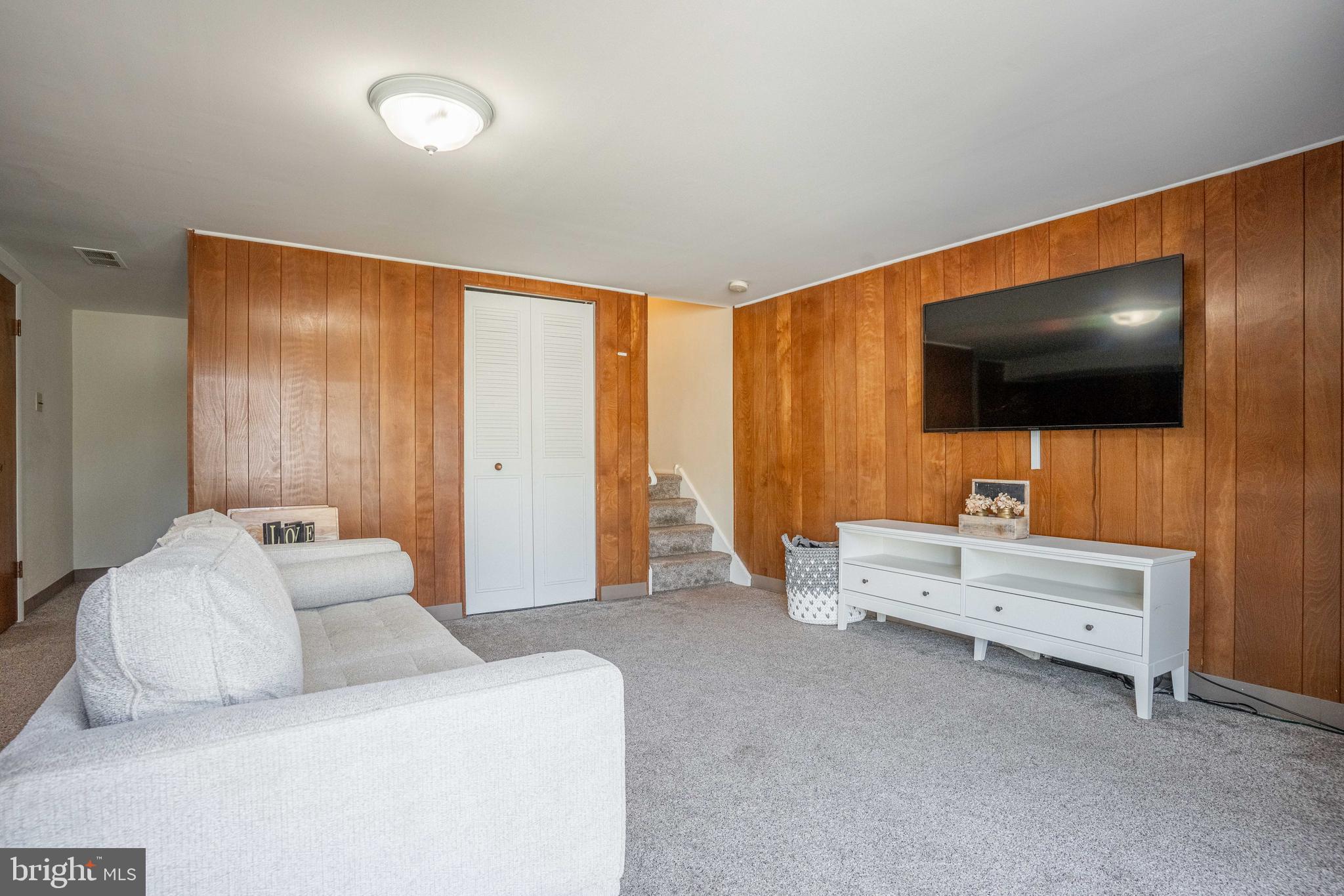 MILLBROOK - Residential