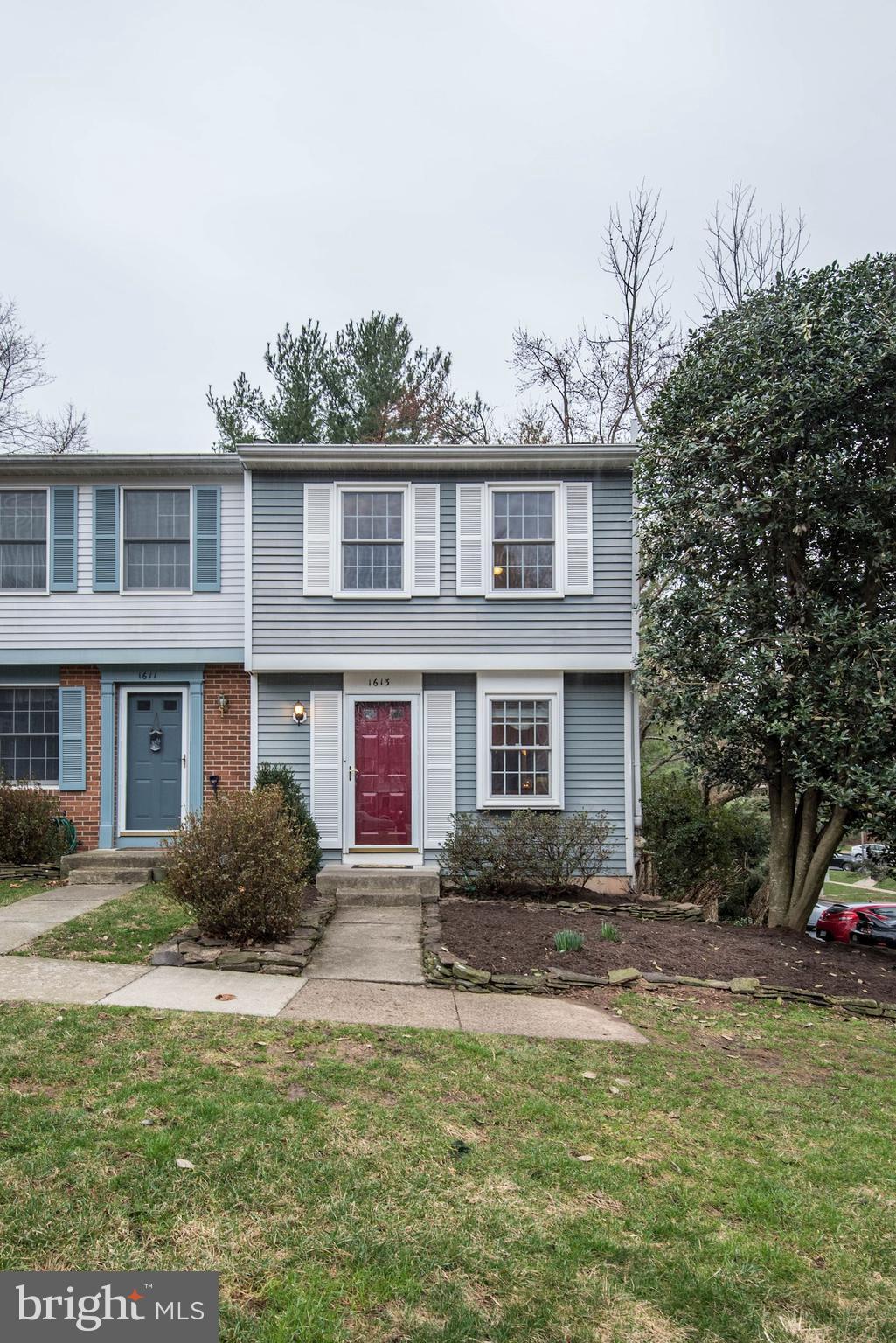 This charming Pepperwood model home is in superb condition and ready for a buyer who wants nothing to do but move in & enjoy the fabulous layout, many upgrades, bright lower level & huge fully fenced yard with expansive patio. 2 Bedrooms, 1.5 Baths, a wood-burning fireplace (living room), storage/utility room ... Close to Reston Town Center, easy Transp to Wiehle Metro!  OPEN SUN March 4, 1-4 pm.