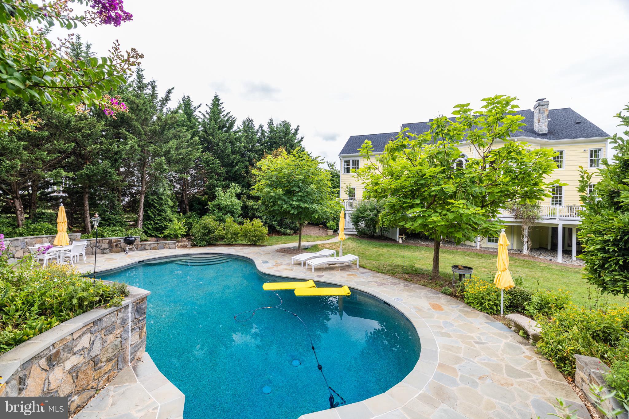 BEACON HILL - Residential