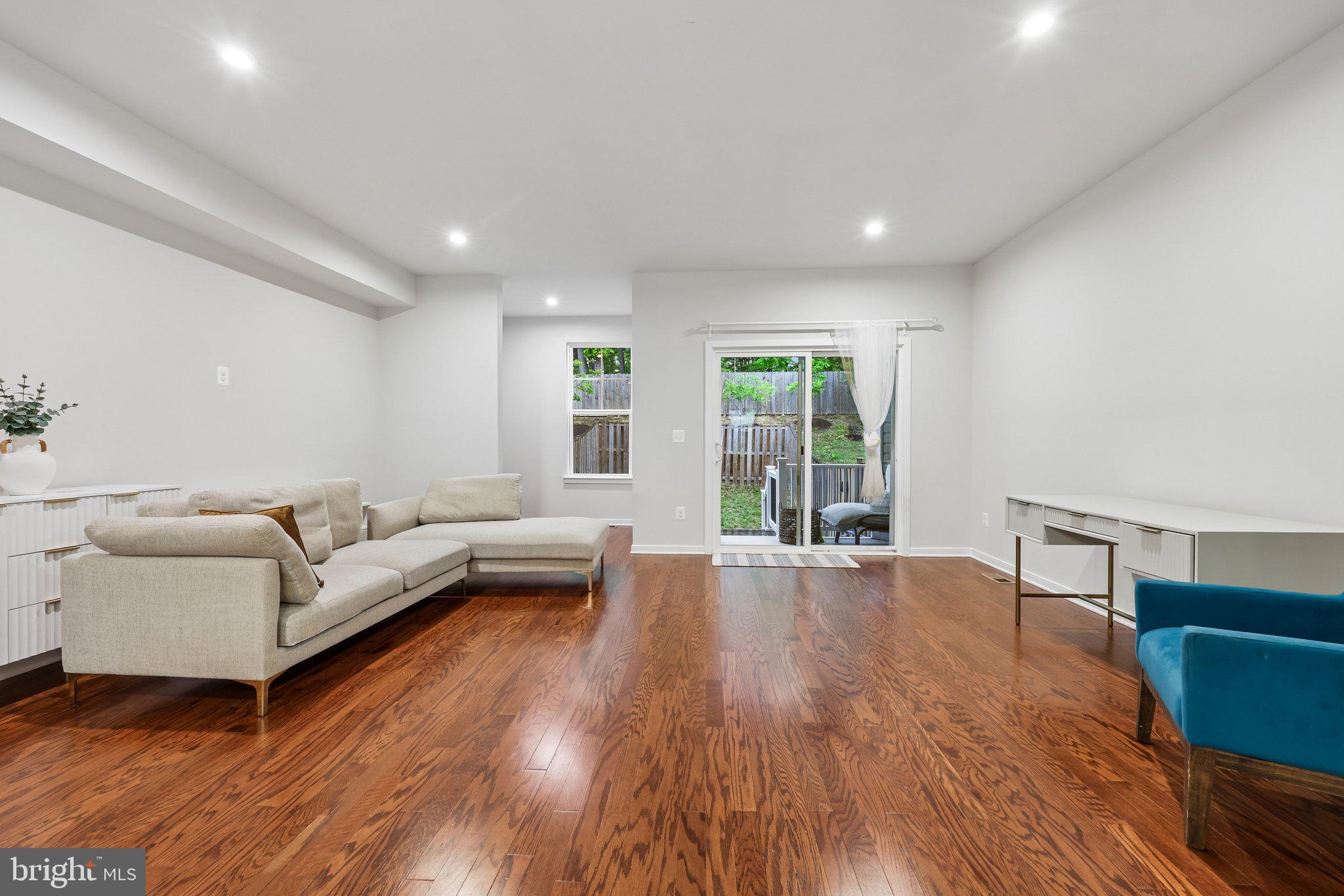 QUANTICO VILLAGE - Residential