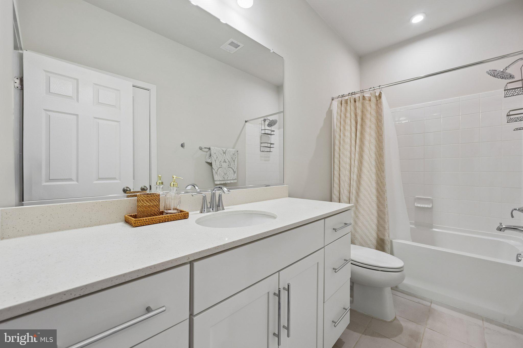 QUANTICO VILLAGE - Residential