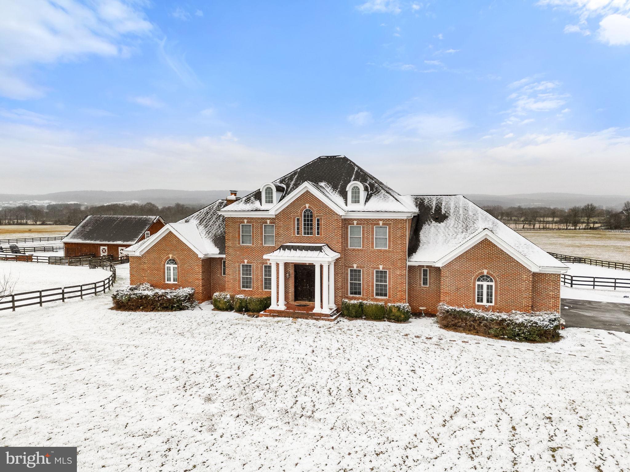 LEE'S CROSSING - Residential