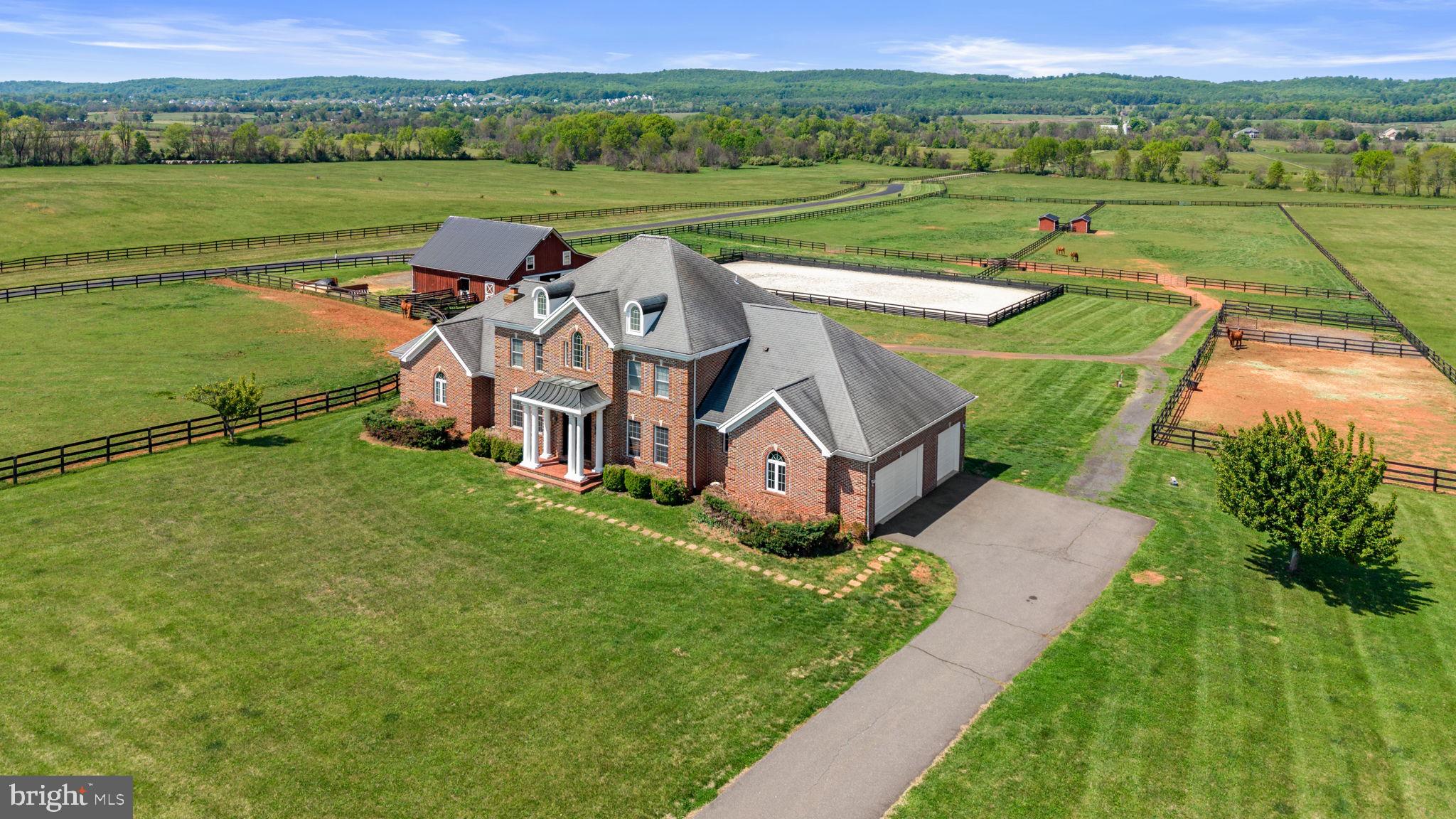 LEE'S CROSSING - Residential