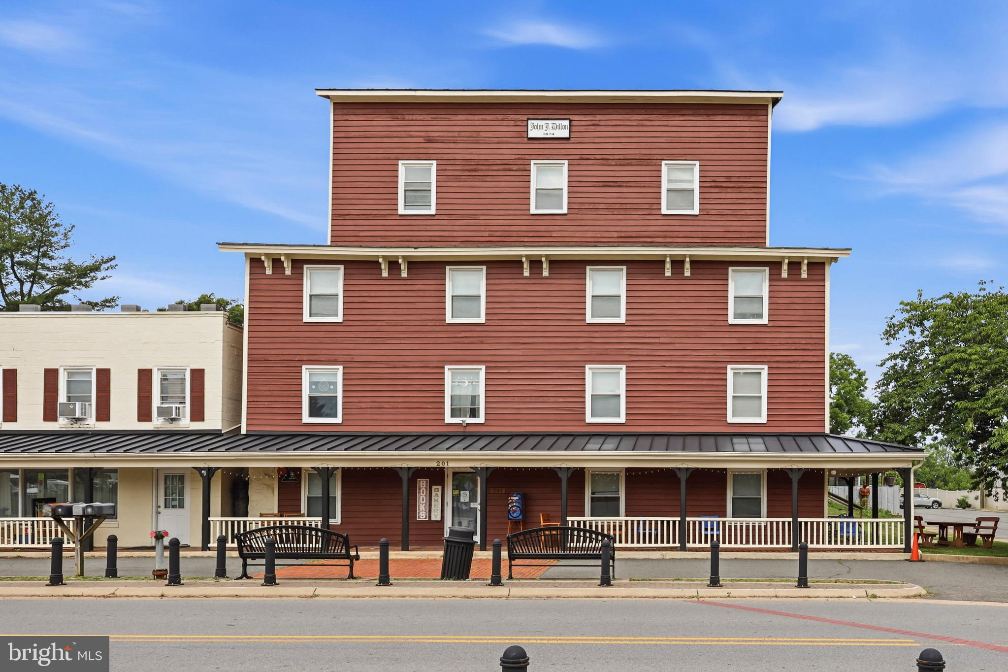 VILLAGES OF PURCELLVILLE - Residential