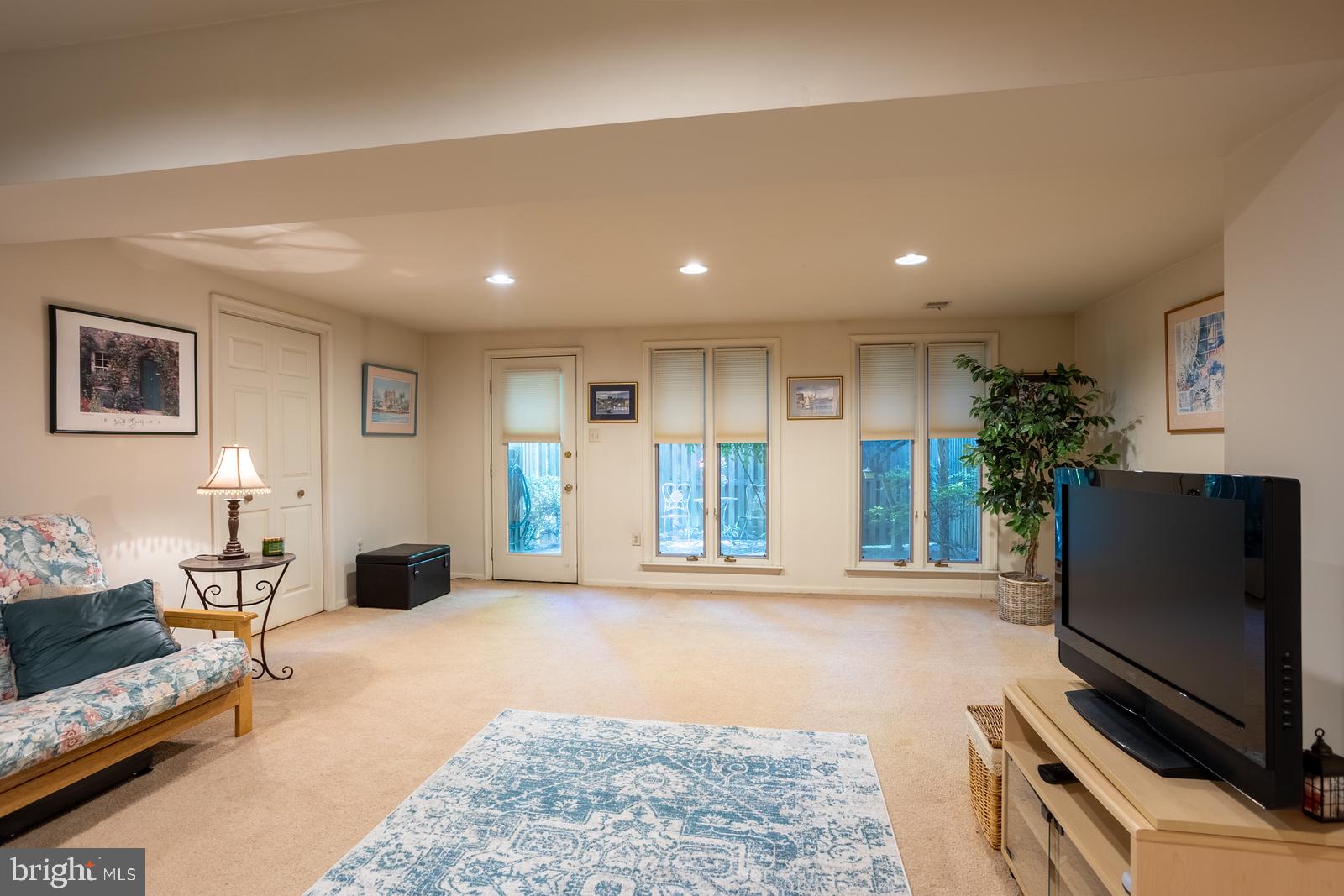 OAKMONT - Residential