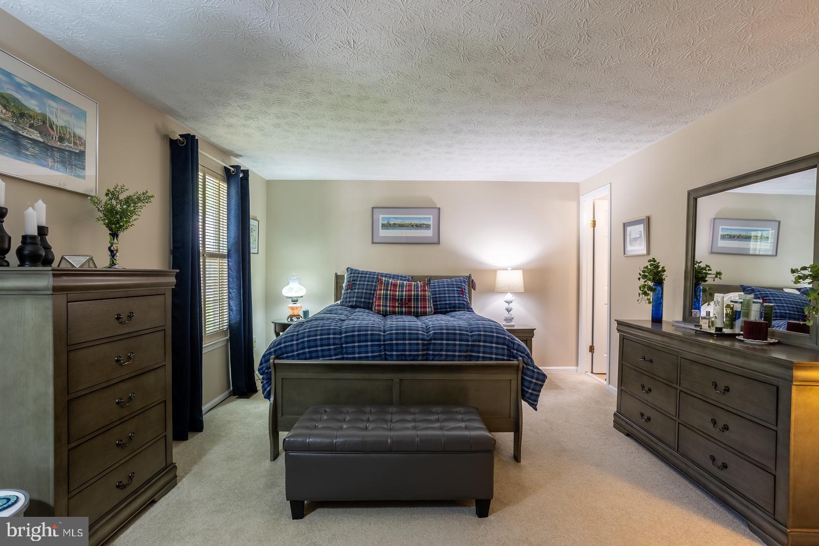 OAKMONT - Residential