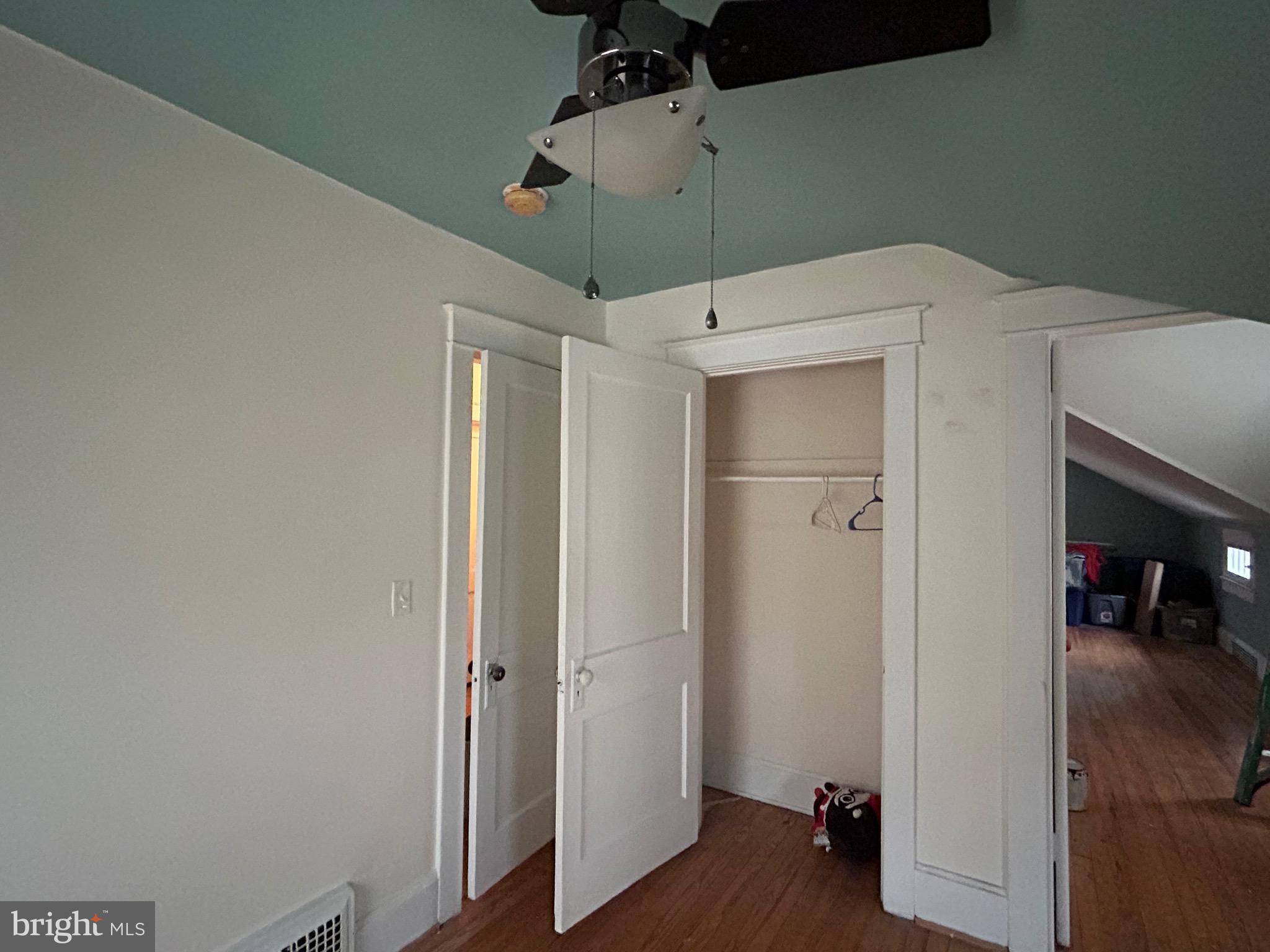 WEST SIDE - Residential