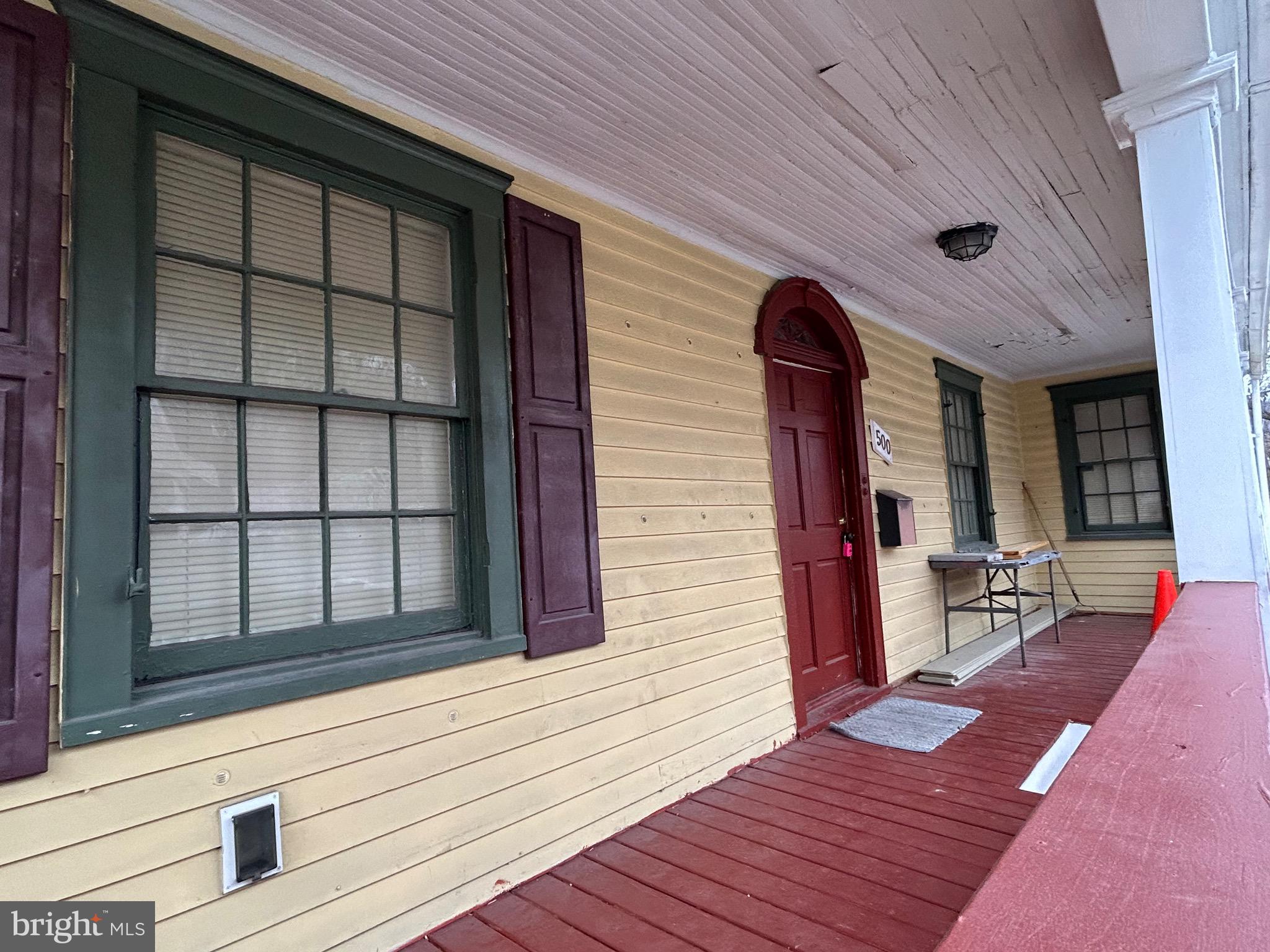 WEST SIDE - Residential