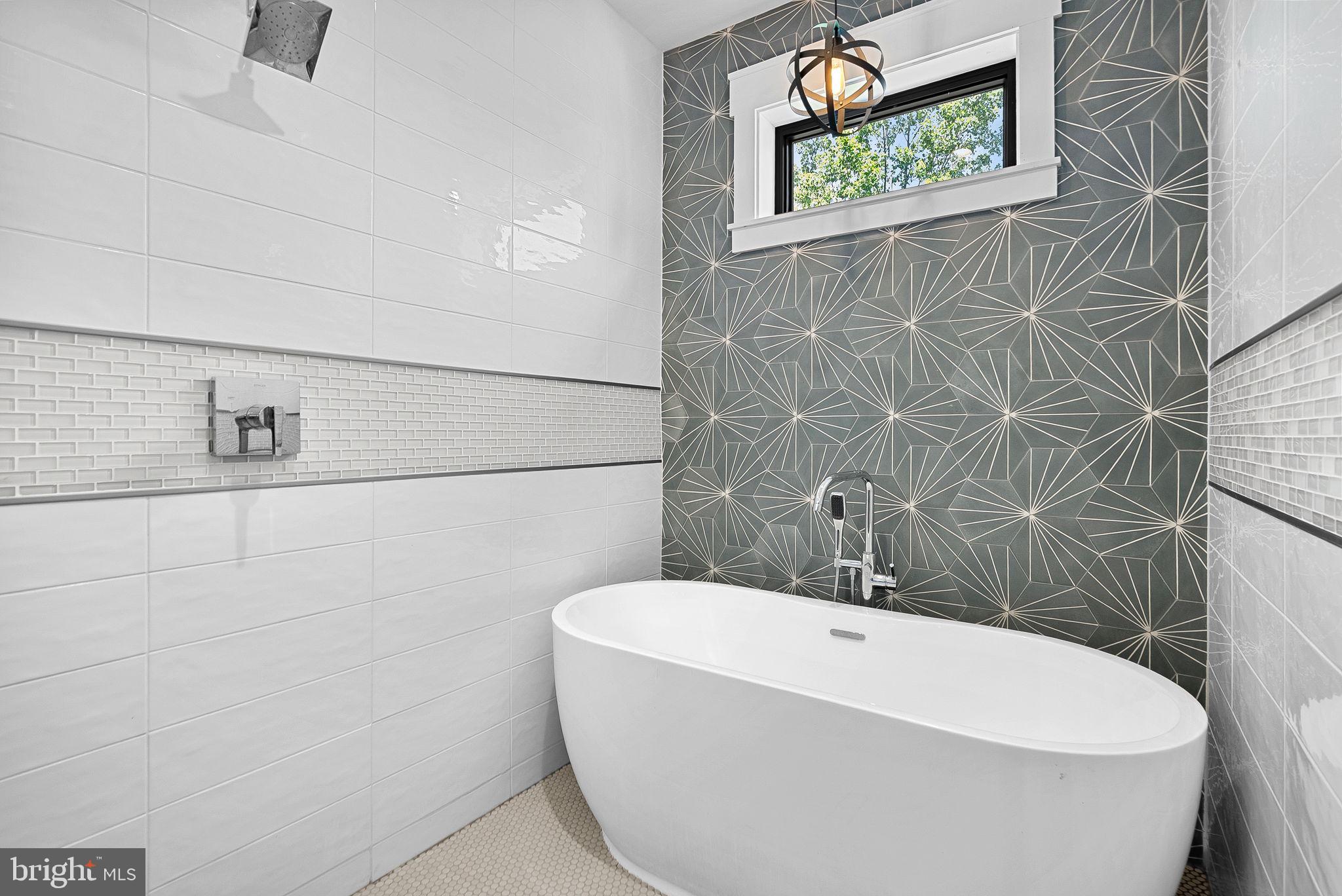 ARLINGTON FOREST - Residential