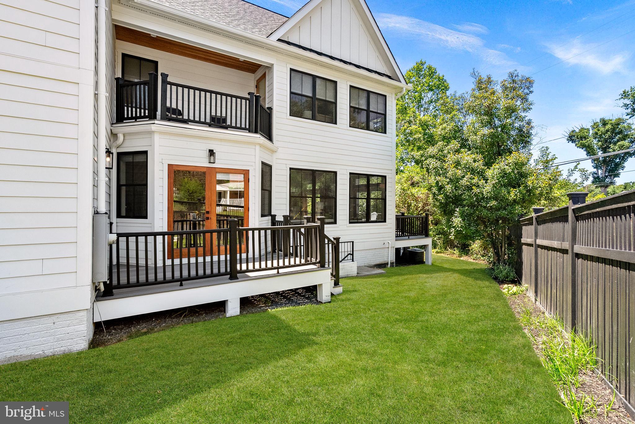 ARLINGTON FOREST - Residential