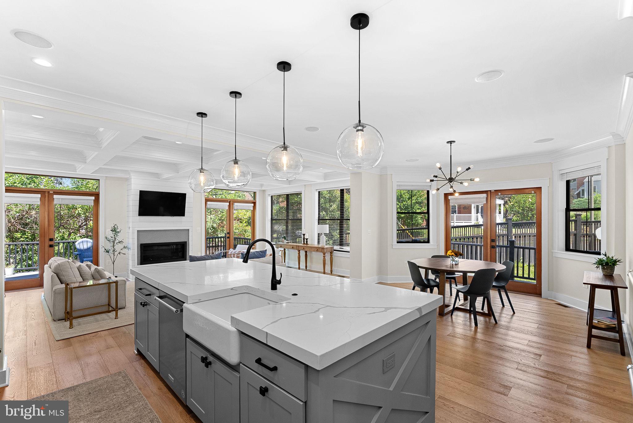 ARLINGTON FOREST - Residential