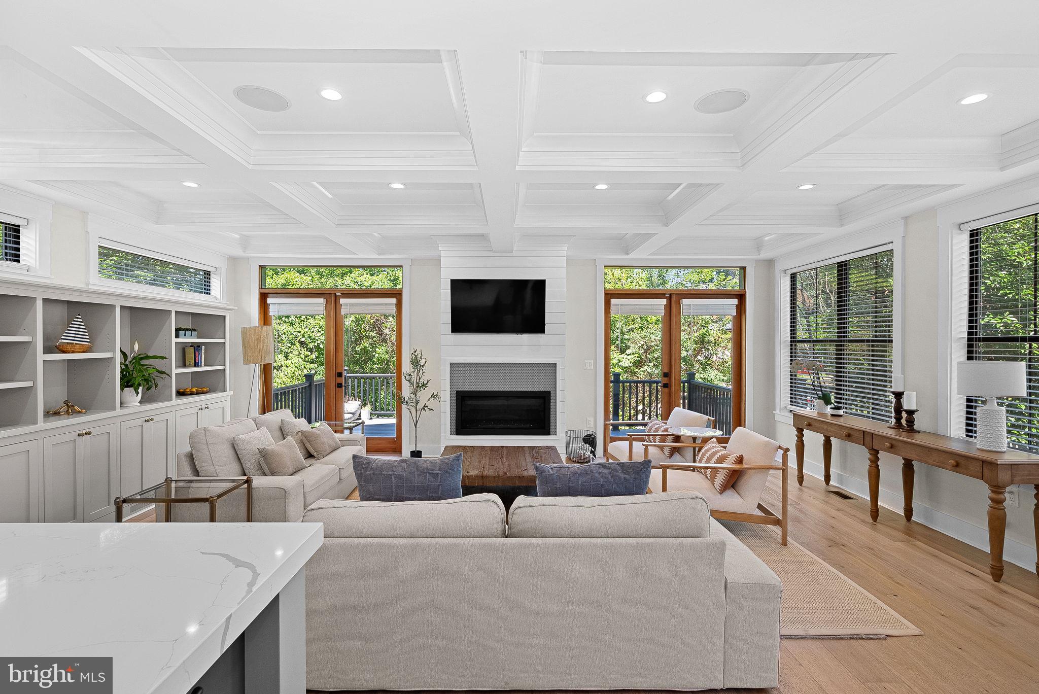 ARLINGTON FOREST - Residential