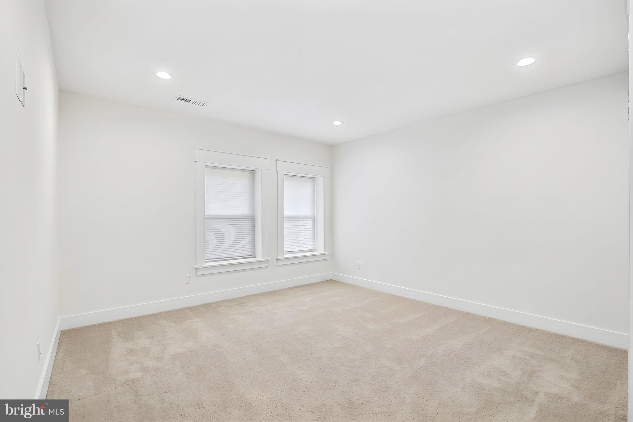 ARLINGTON FOREST - Residential