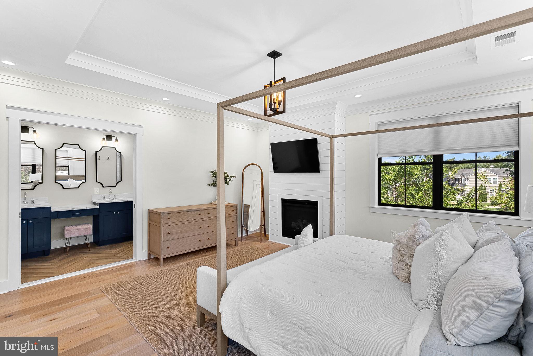 ARLINGTON FOREST - Residential
