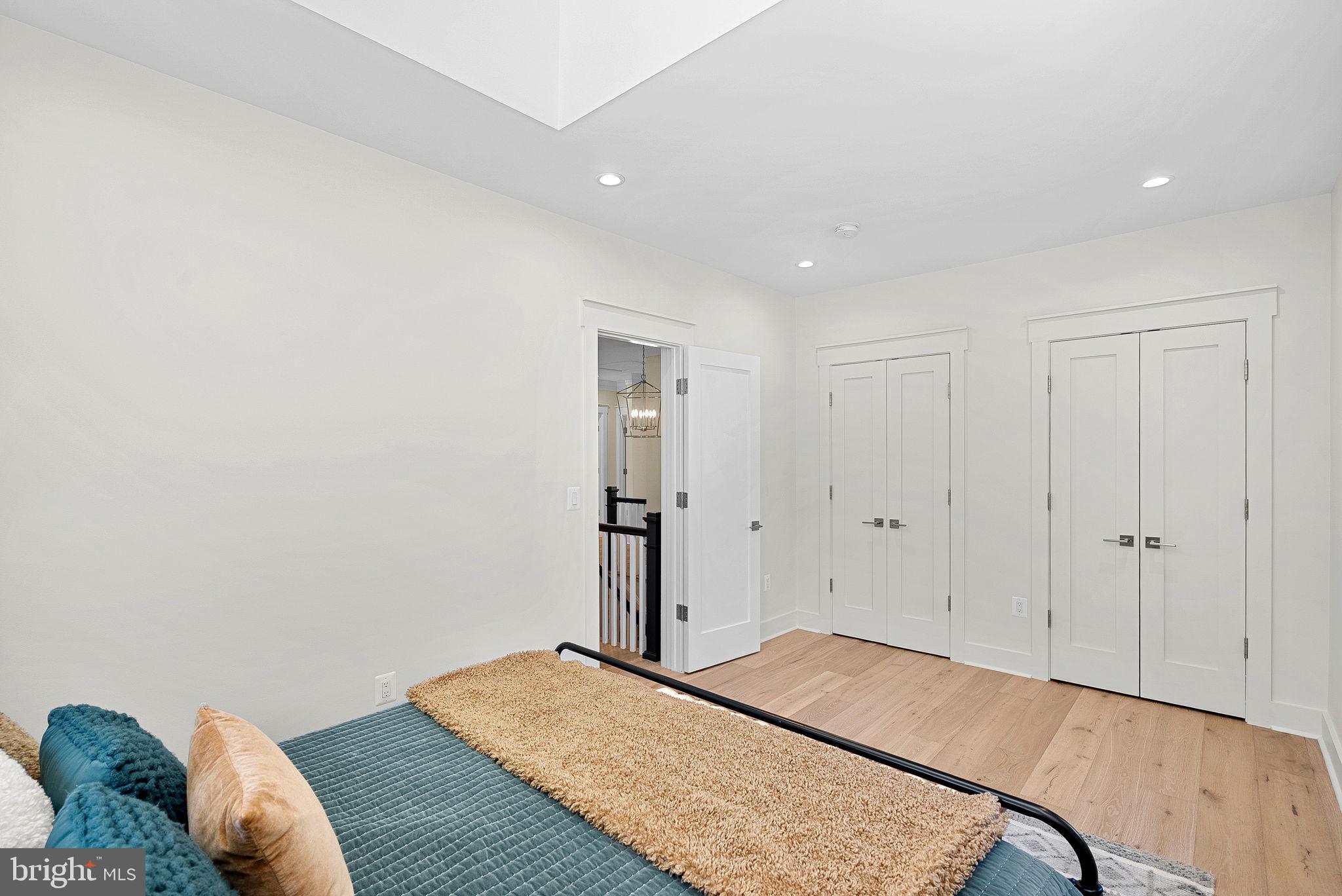 ARLINGTON FOREST - Residential