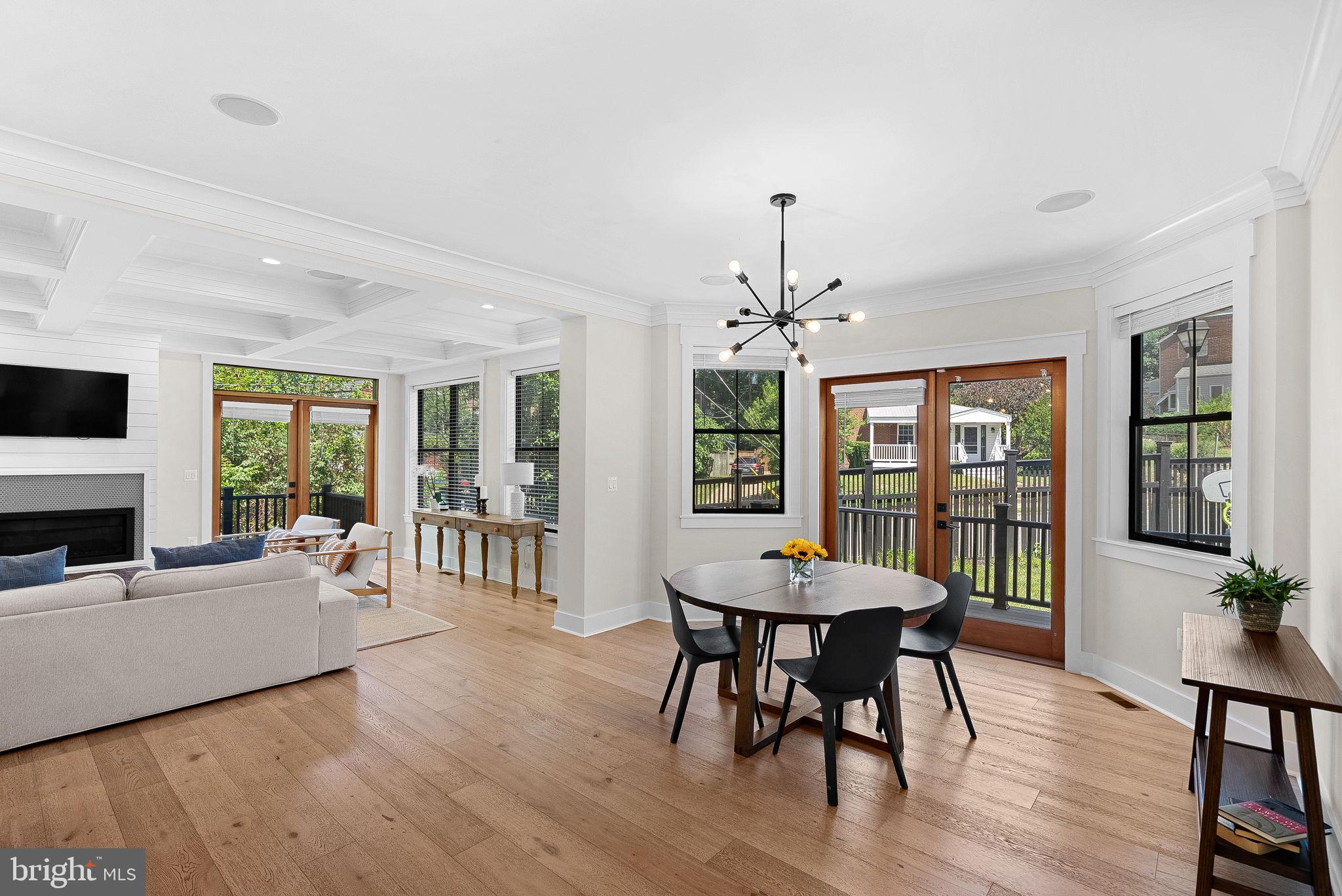 ARLINGTON FOREST - Residential