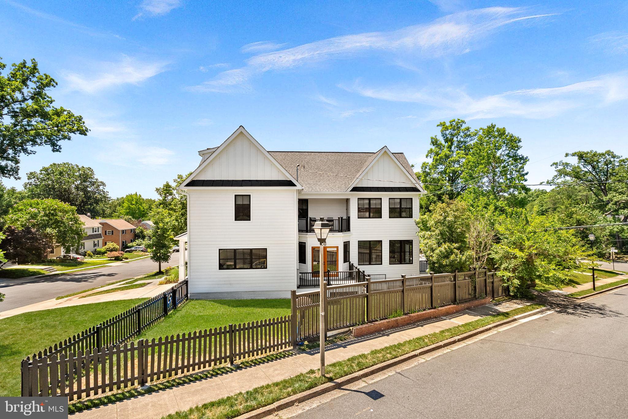 ARLINGTON FOREST - Residential