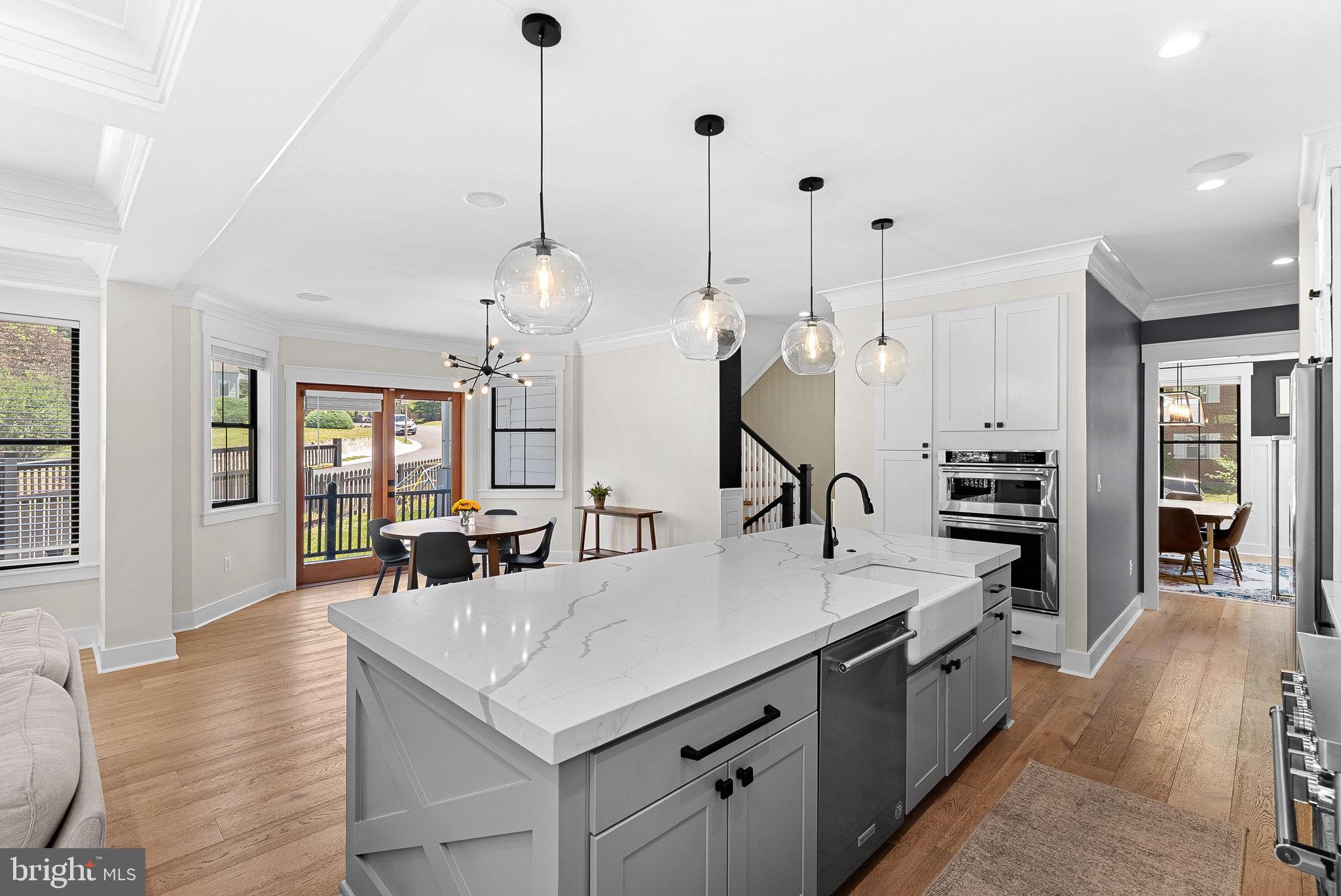 ARLINGTON FOREST - Residential