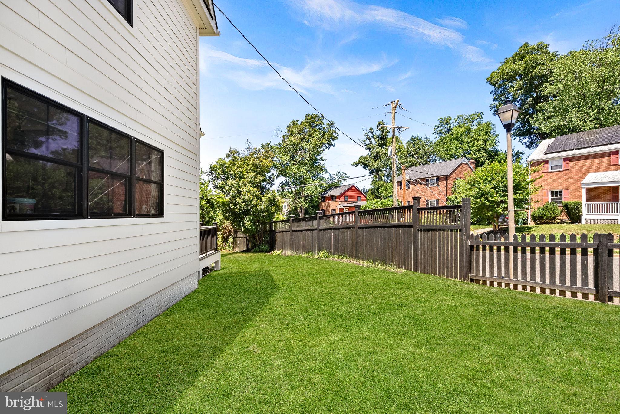 ARLINGTON FOREST - Residential