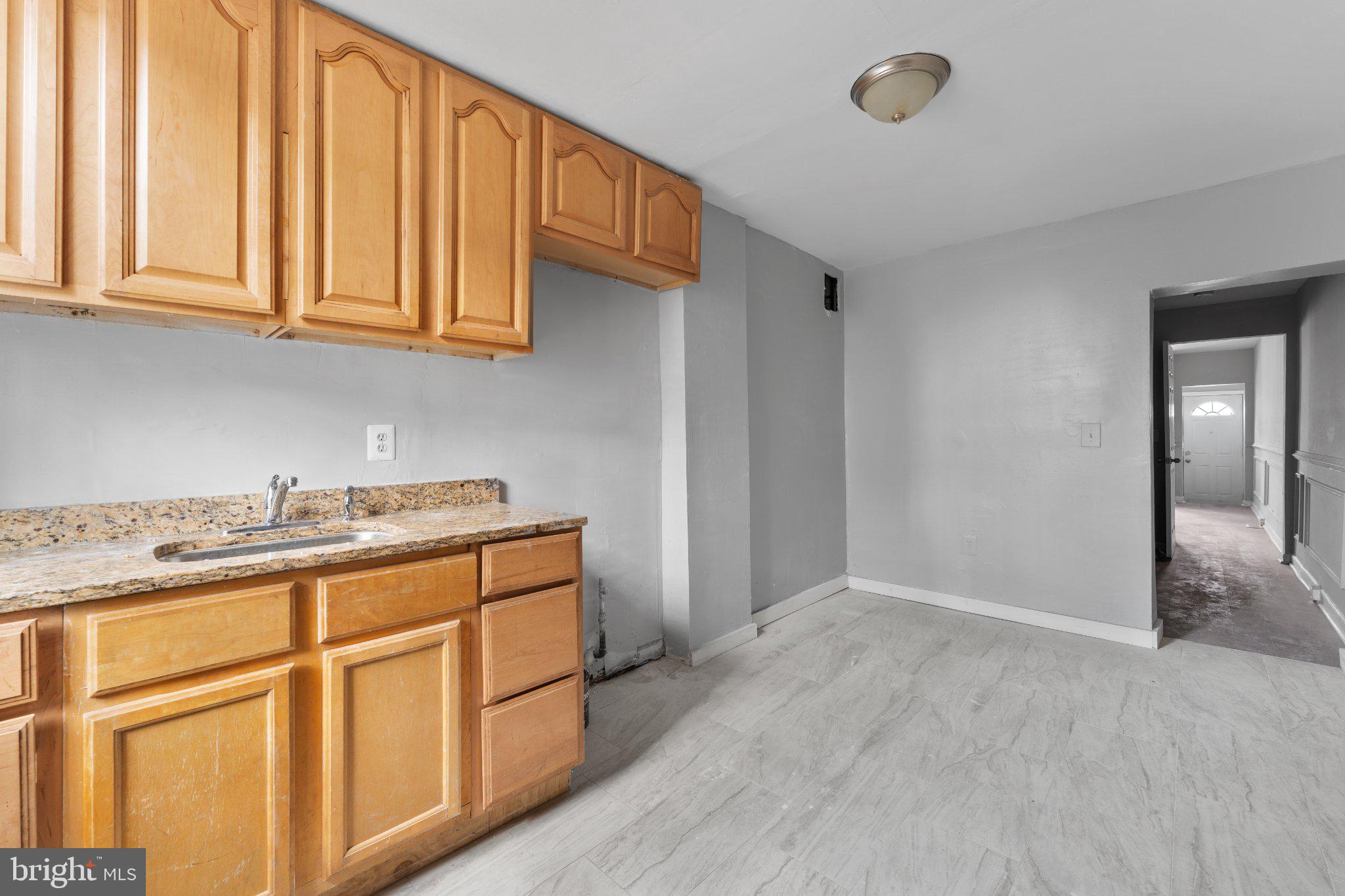 BROADWAY EAST - Residential