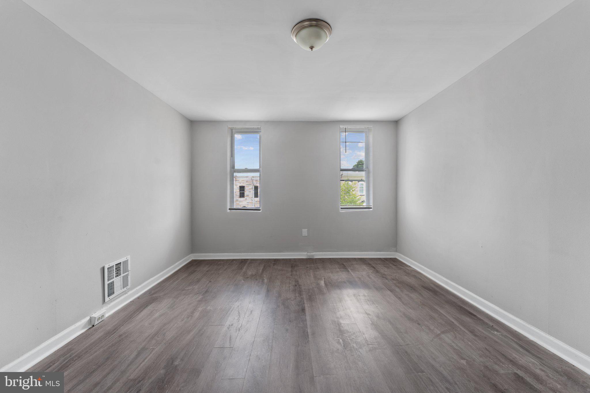 BROADWAY EAST - Residential